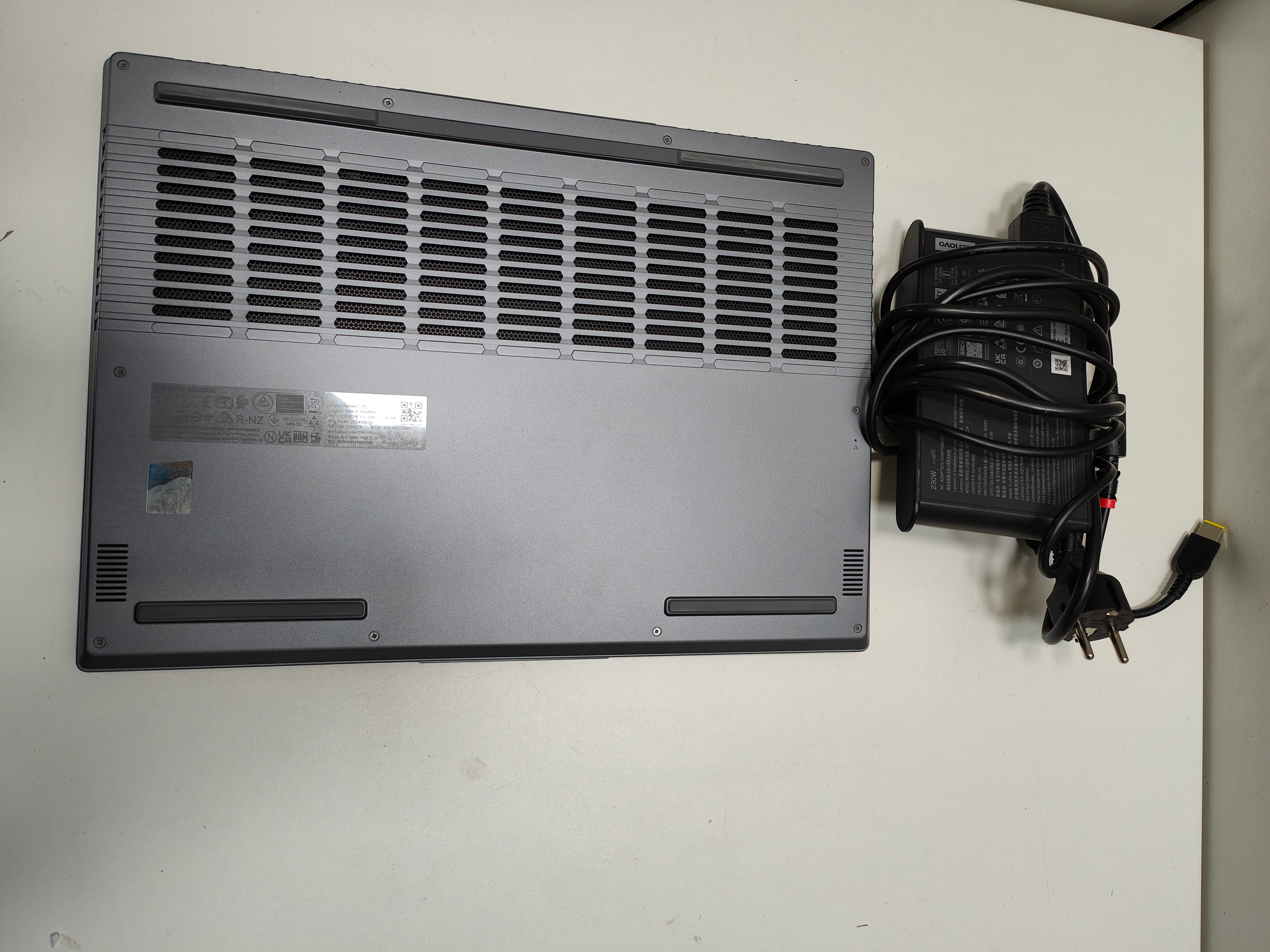 Lenovo Legion Slim 5 16ARP9 83EX0027MH QWERTY