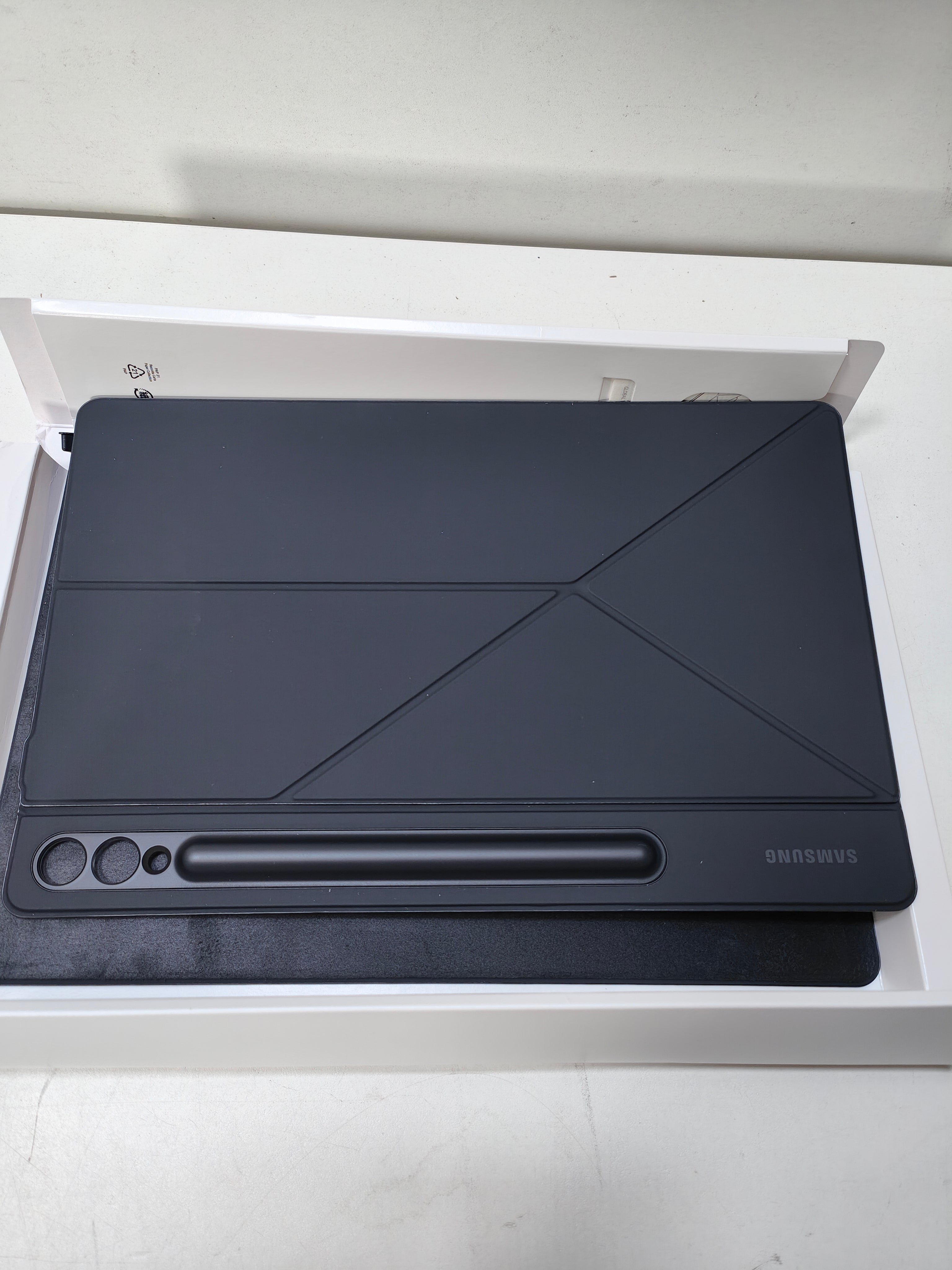 Samsung Galaxy Tab S9+ Smart Book Cover Black