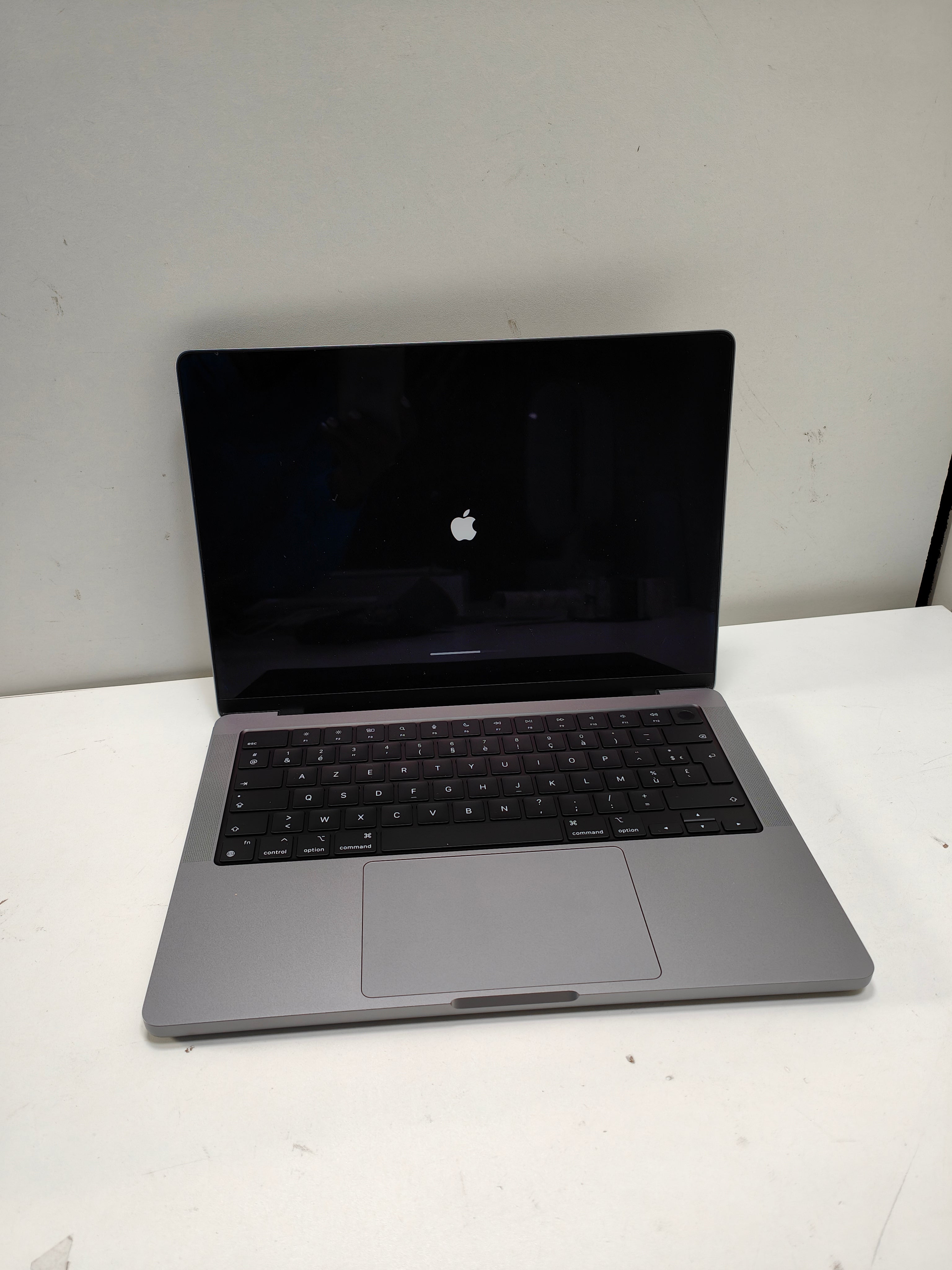 Apple MacBook Pro 14" (2021) M1 Pro (8/14) 16/512 SG AZERTY