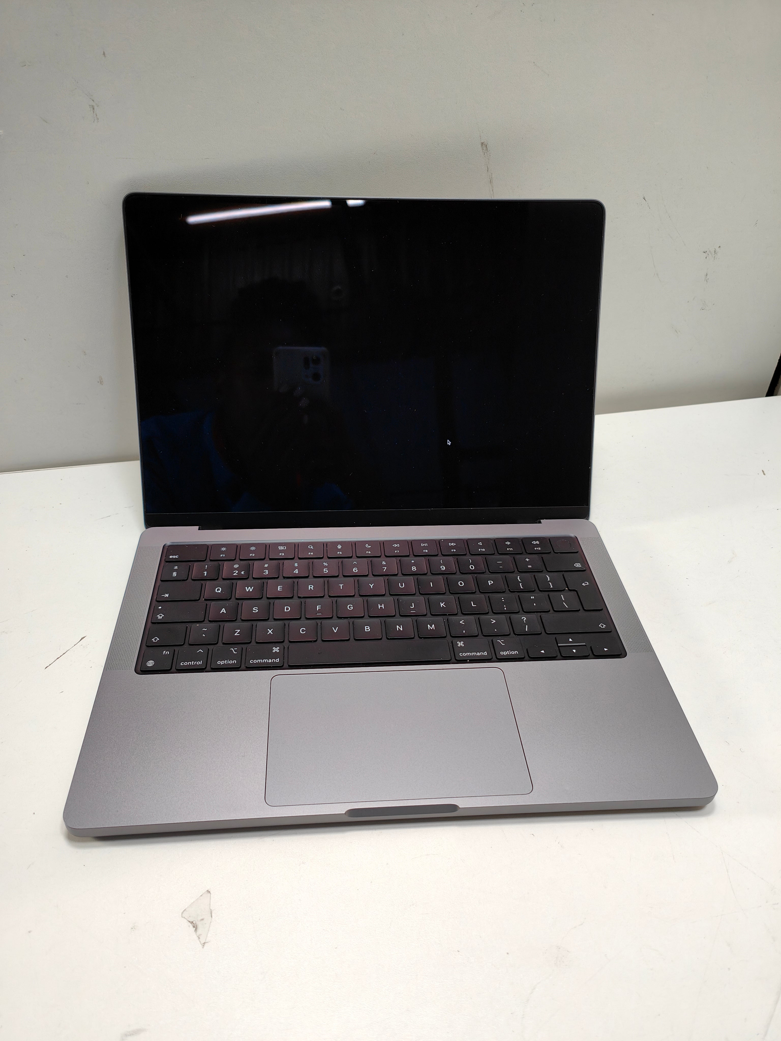 Apple MacBook Pro 14" 2023 M2 Pro (10/16) 16/512 Gris sidéral QWERTY