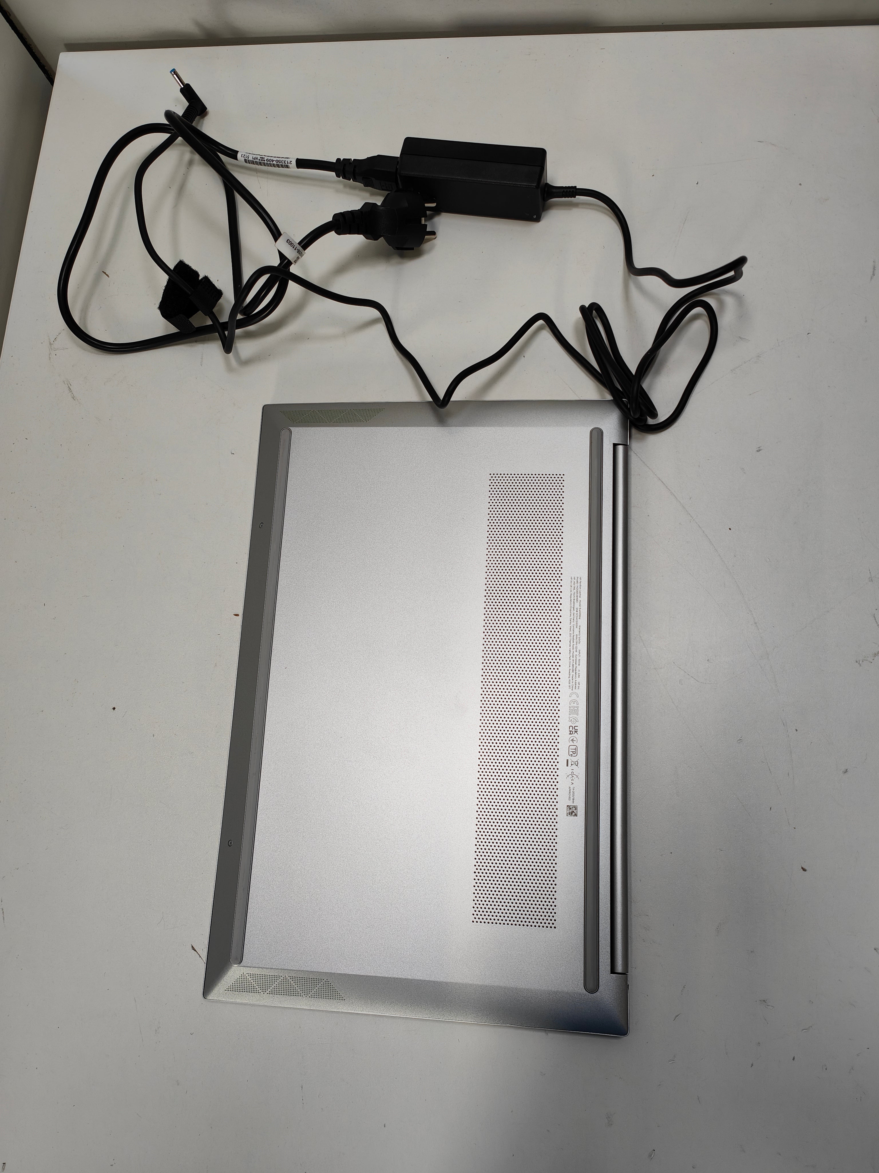 HP Pavilion 15-eh3056ng QWERTZ (DE)