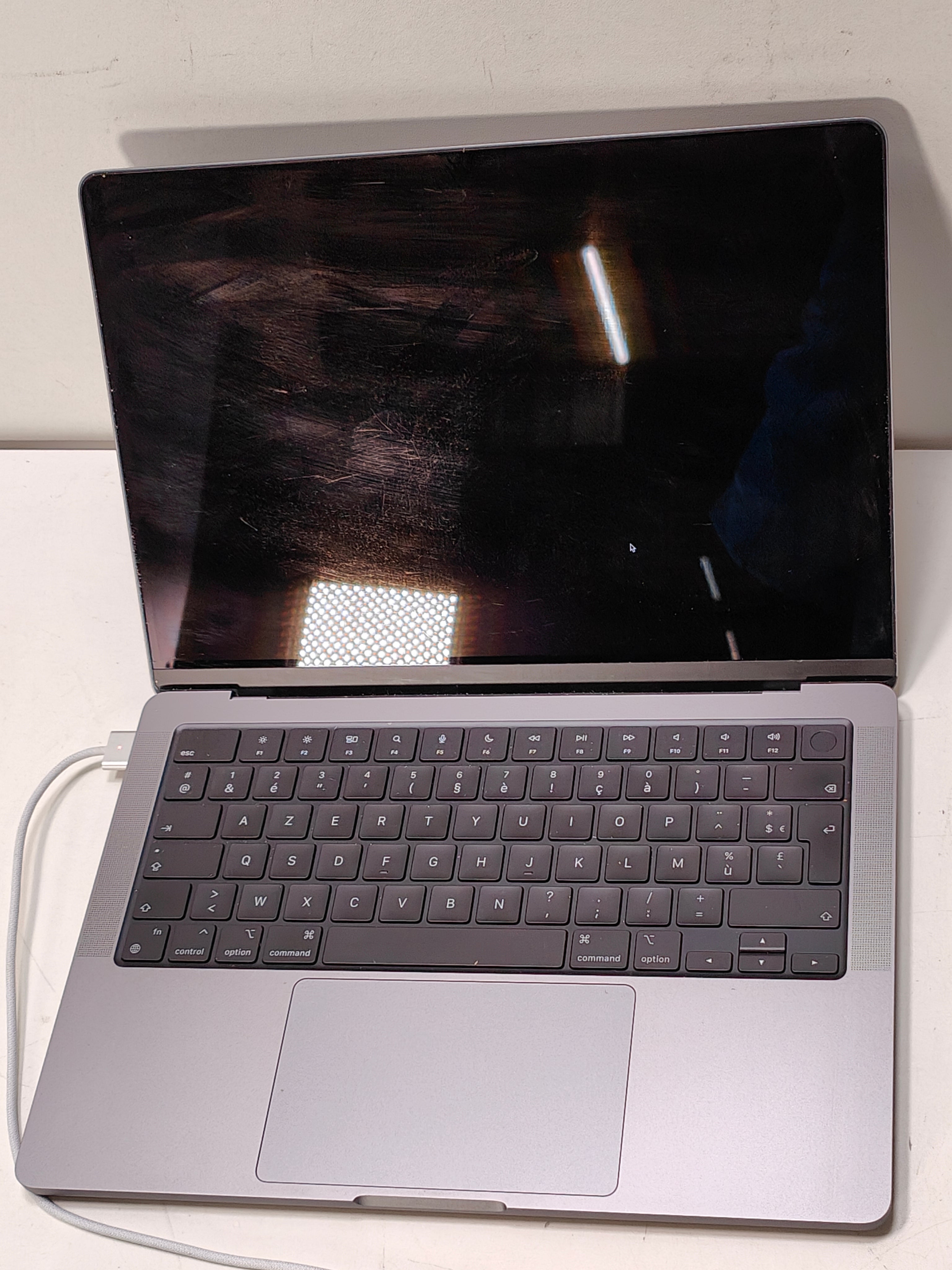 Apple MacBook Pro 14" (2021) M1 Pro (8/14) 16/1 To SG AZERTY