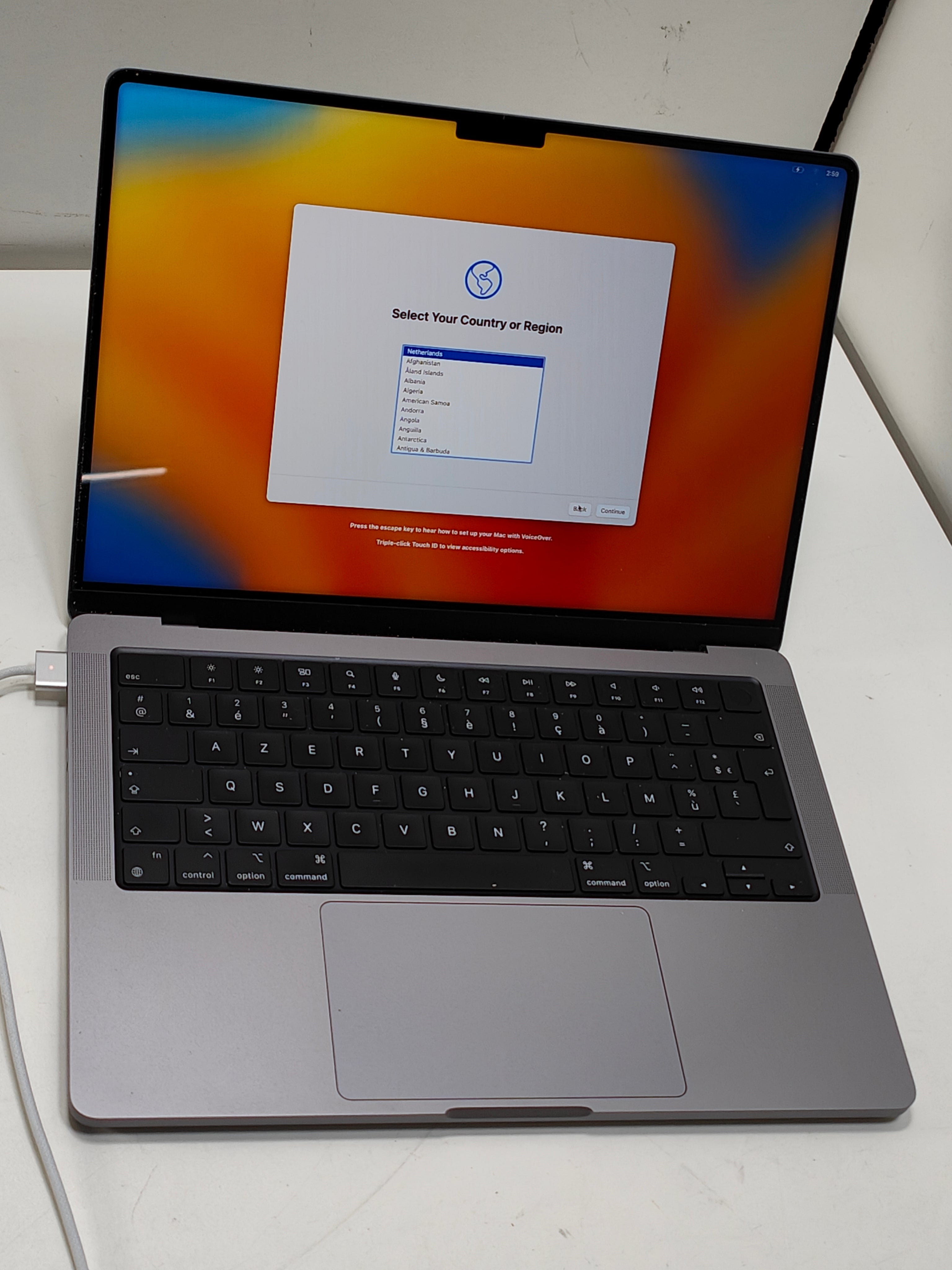 Apple MacBook Pro 14" (2021) M1 Pro (8/14) 16/1 To SG AZERTY