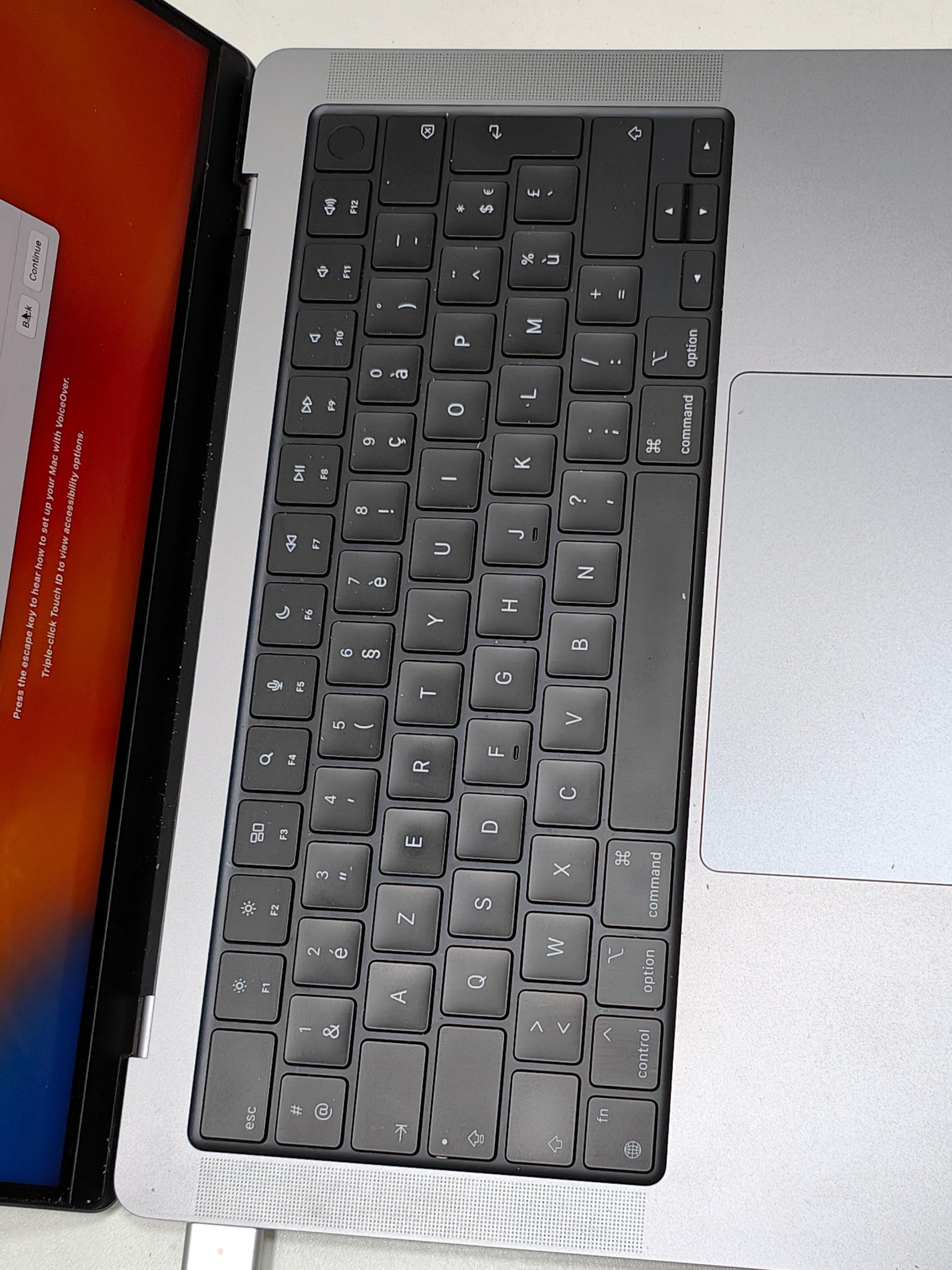 Apple MacBook Pro 14" (2021) M1 Pro (8/14) 16/1 To SG AZERTY