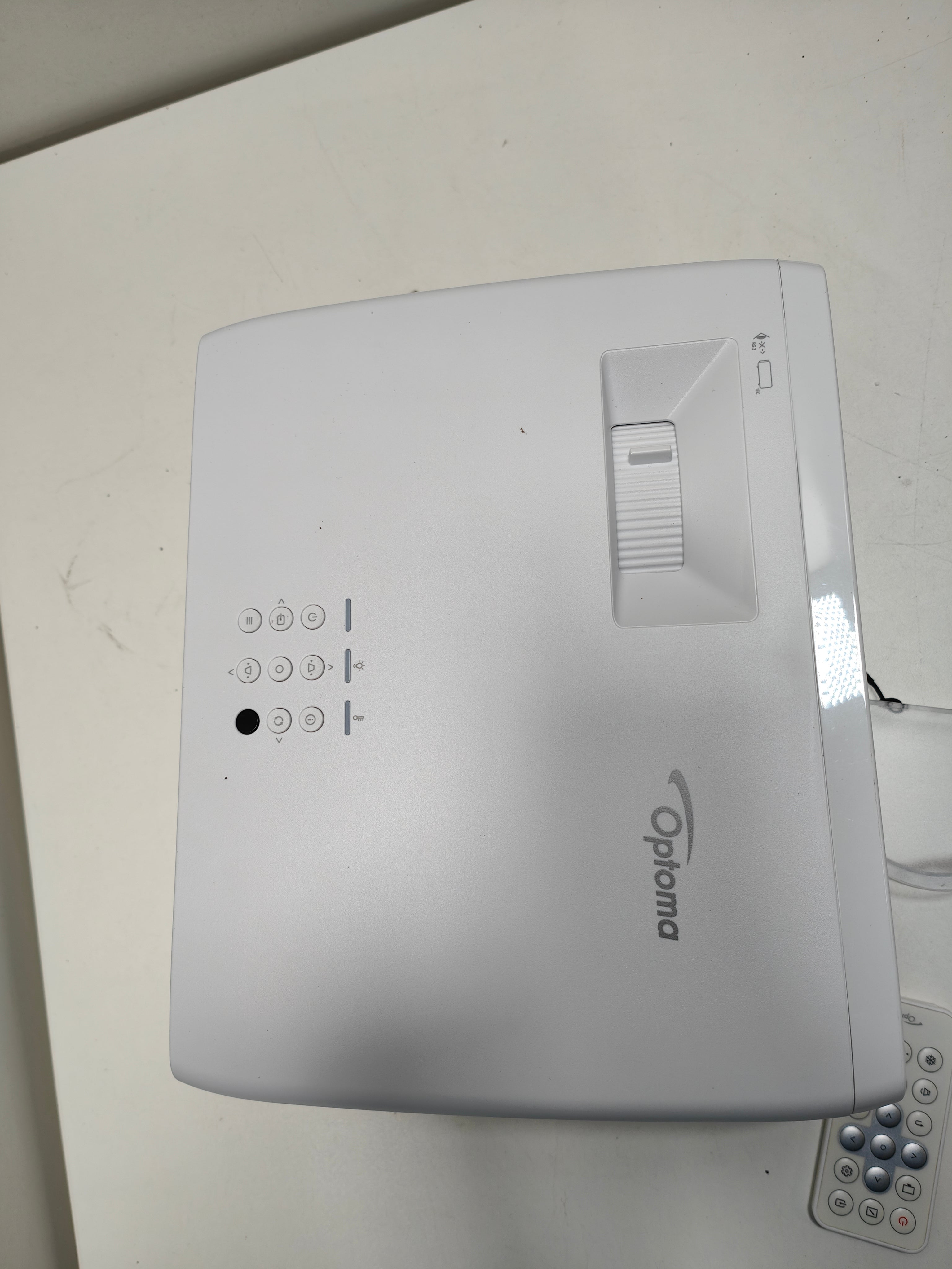 Optoma UHZ35ST