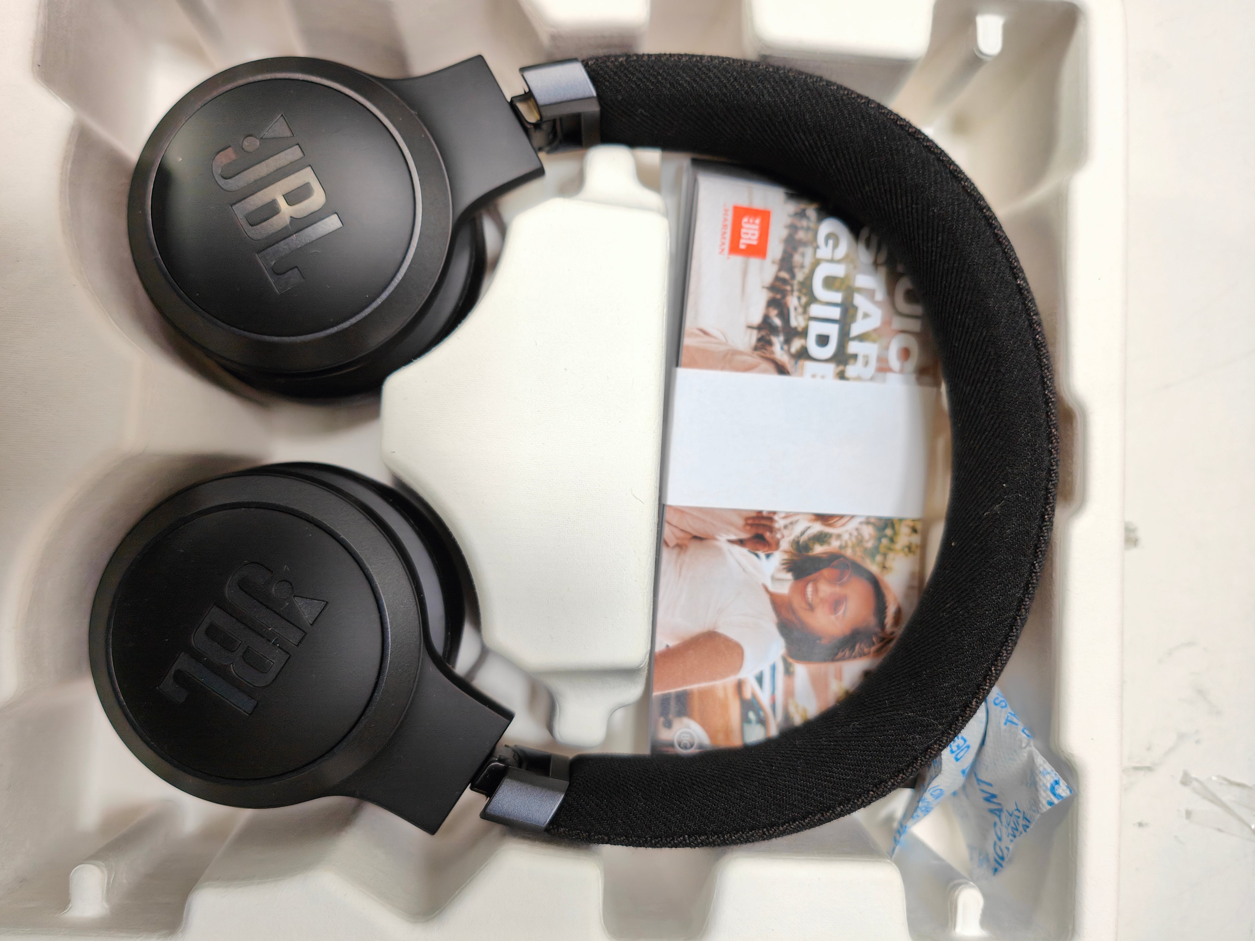 JBL Live 670NC Zwart