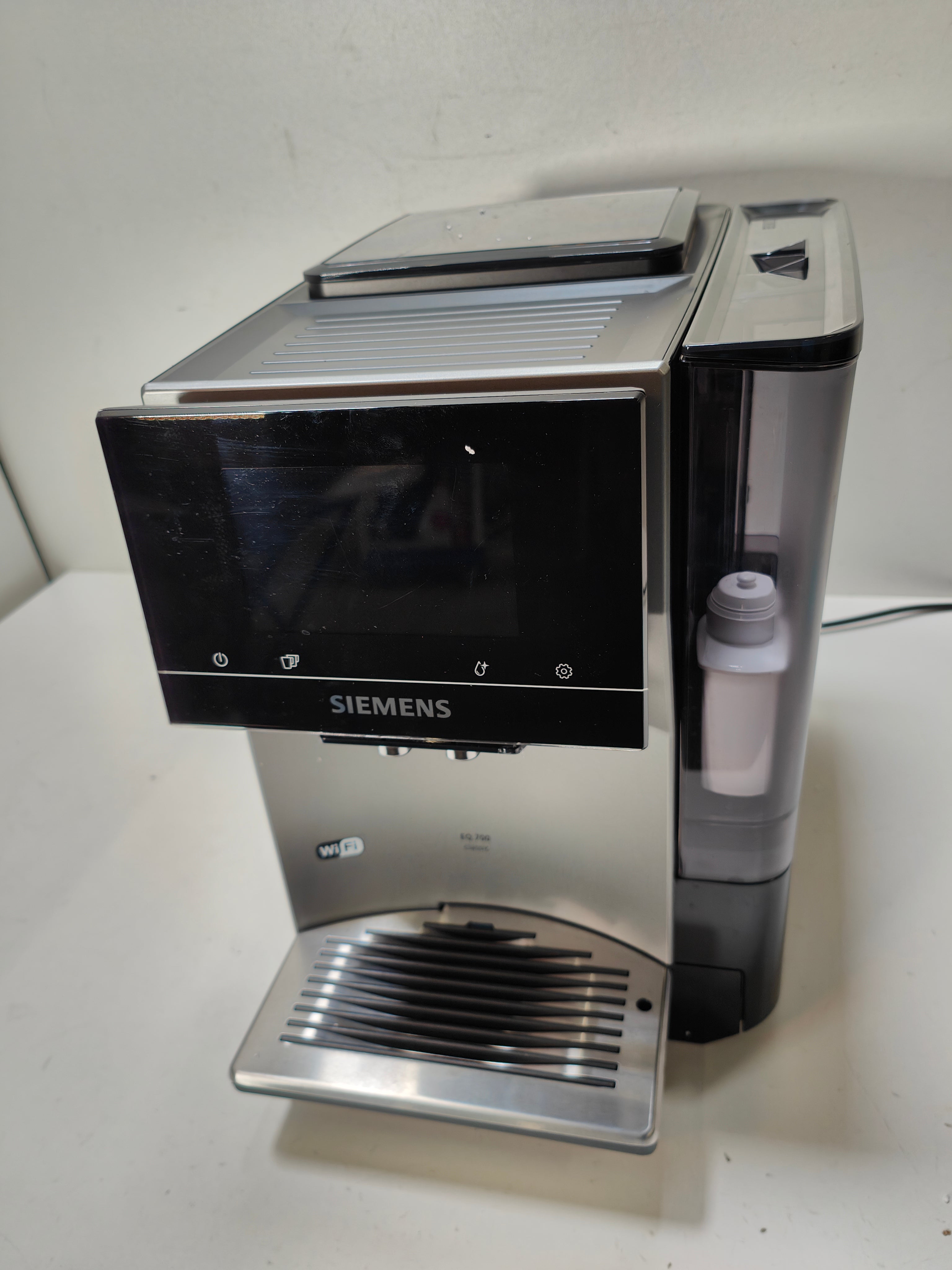 Siemens EQ.700 Classic TP715R07