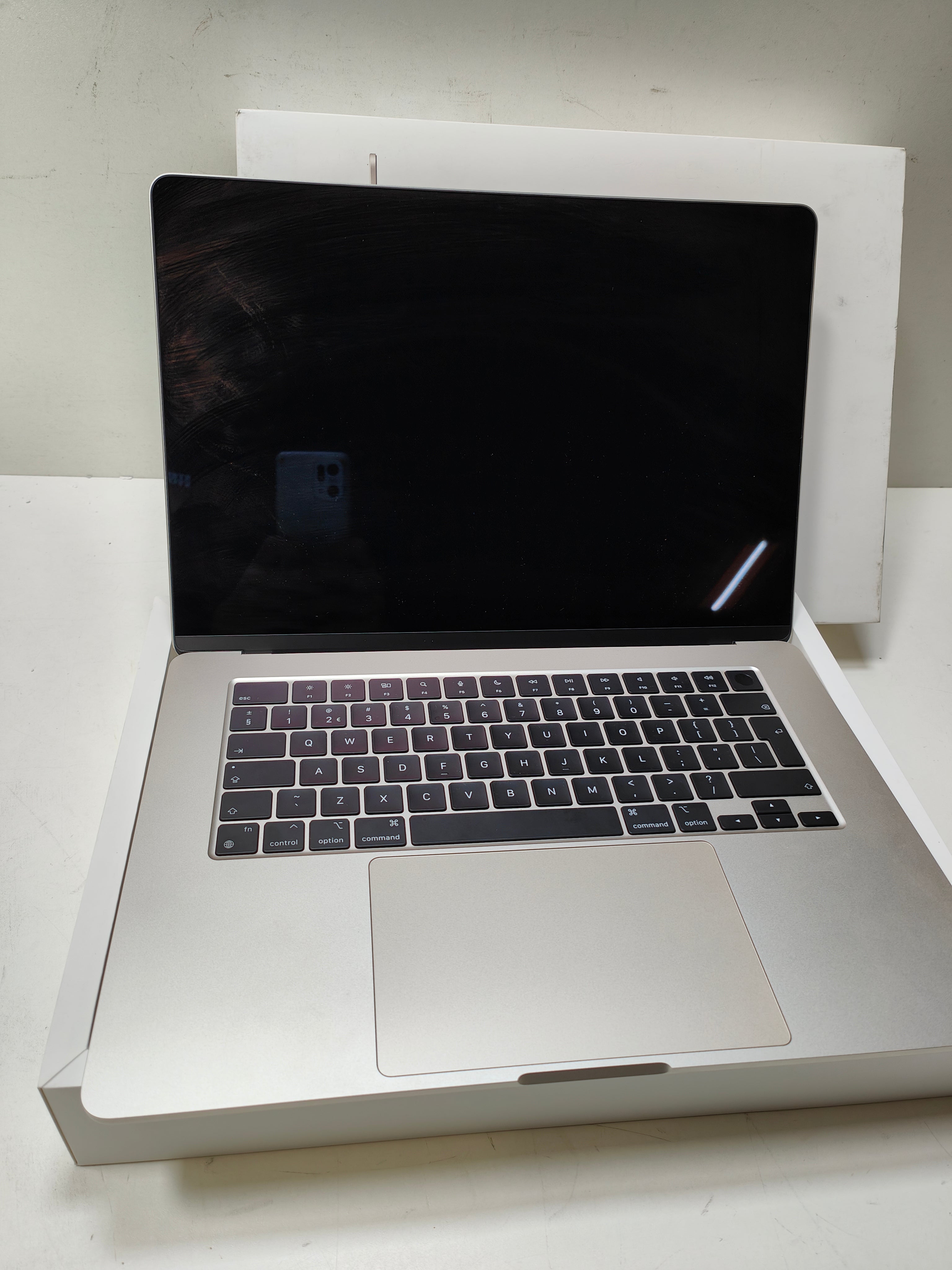 Apple MacBook Air 15" (2024) M3 (8/10) 8GB/256GB Sterrenlicht QWERTY