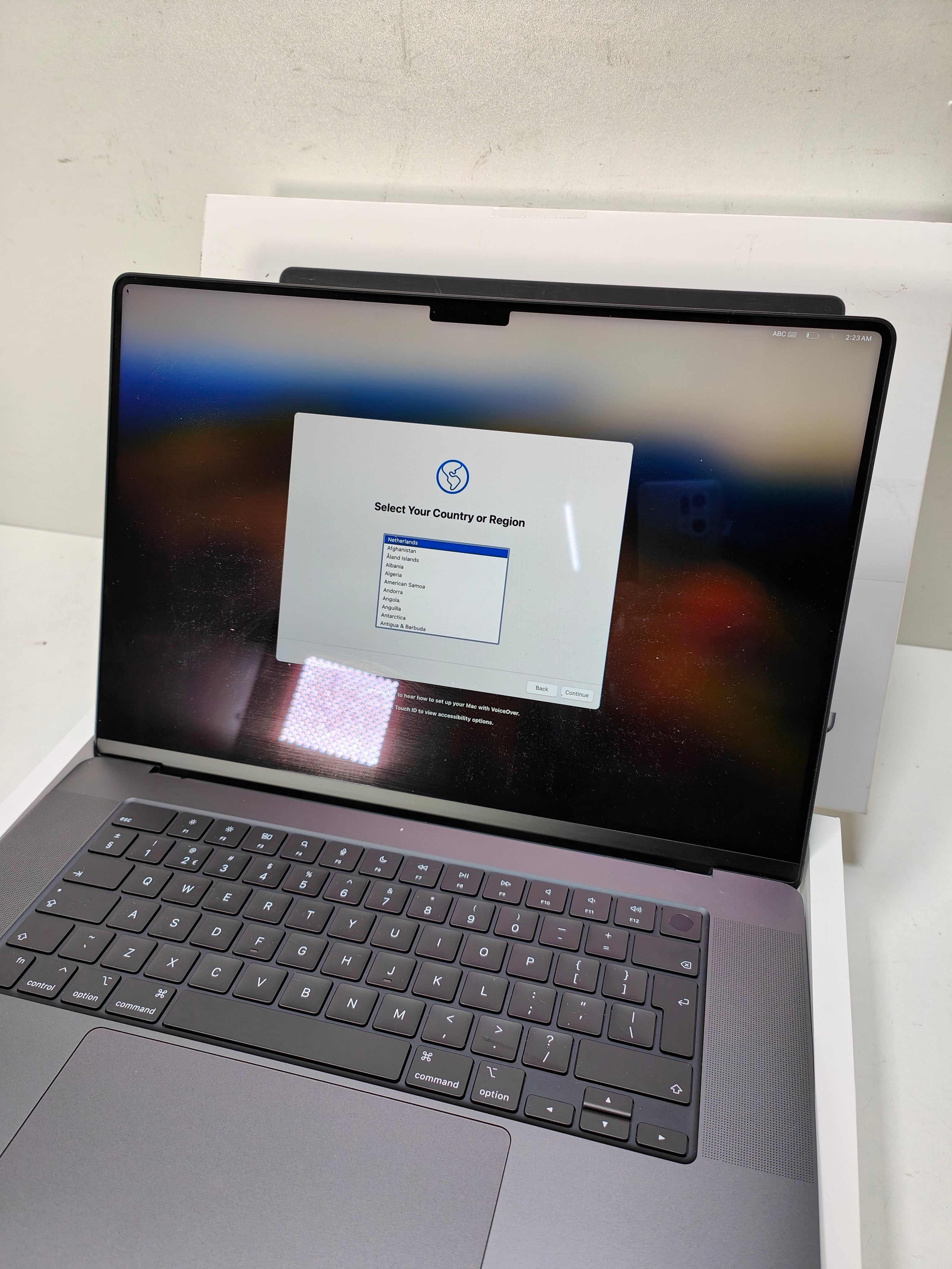 Apple MacBook Pro 16" (2023) M3 Pro (12/18) 18/512 SZ QWERTY