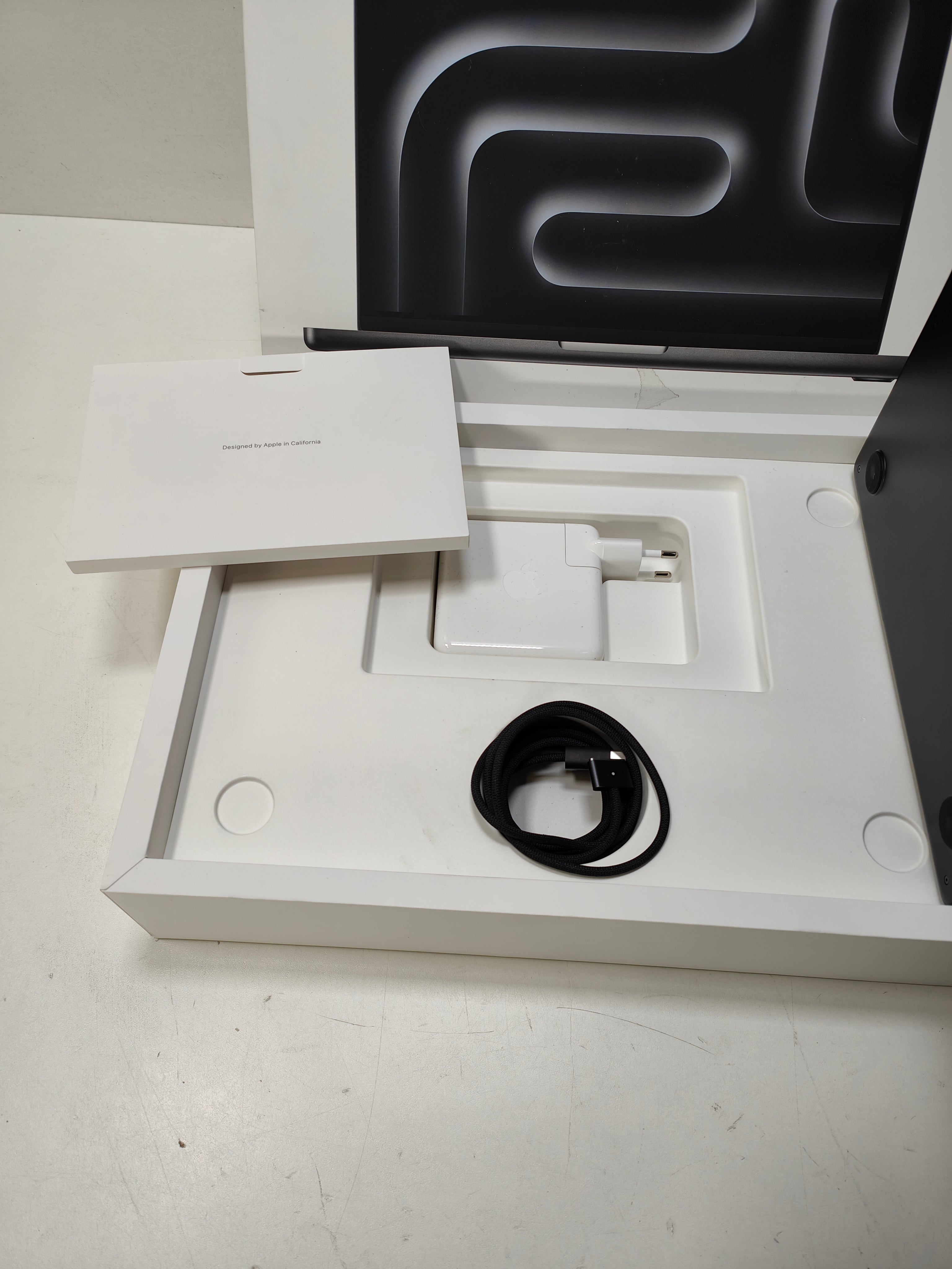 Apple MacBook Pro 14" 2023 M3 Pro 12/18 18GB/1TB Spacezwart QWERTY