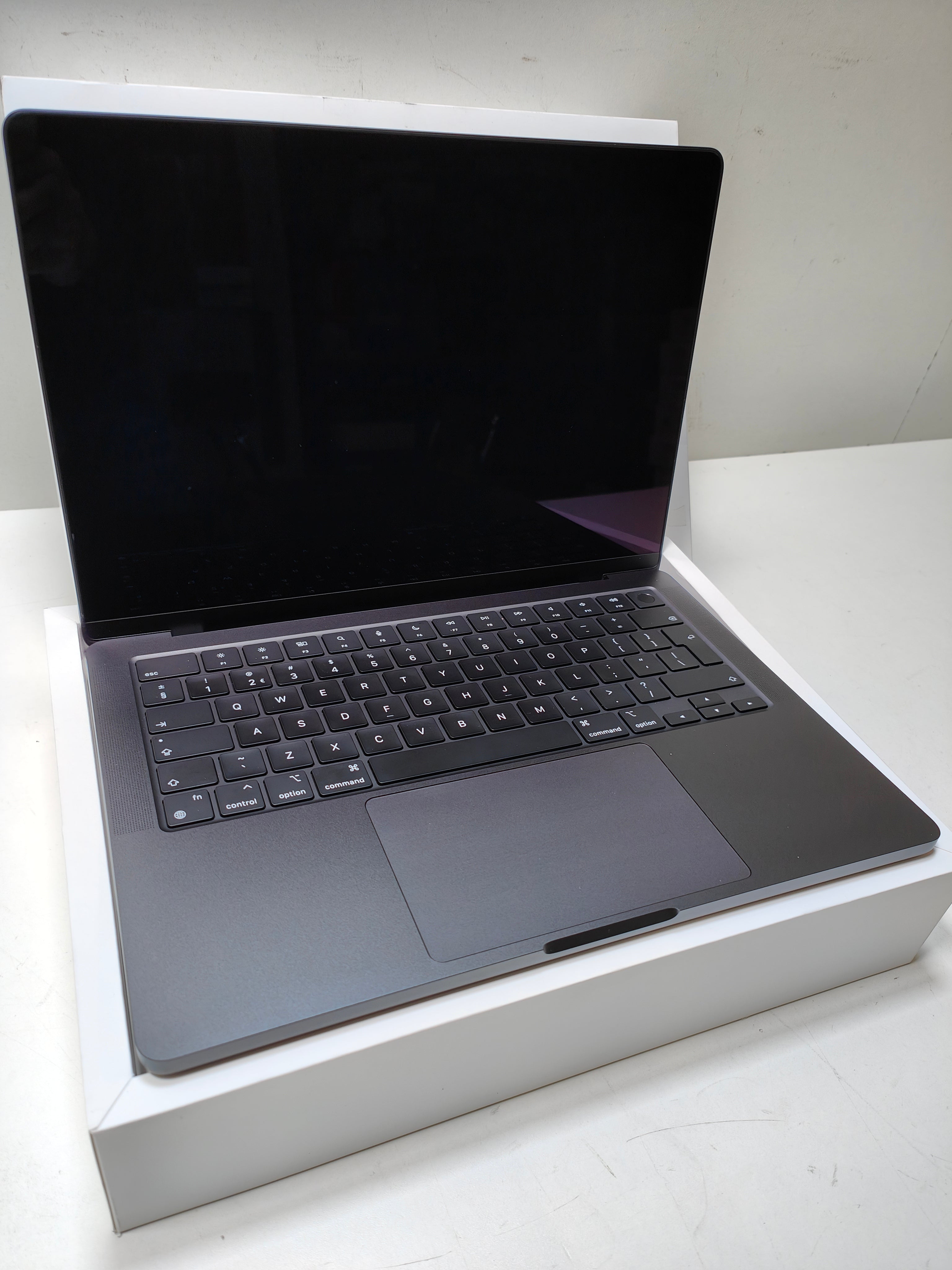 Apple MacBook Pro 14" 2023 M3 Pro 12/18 18GB/1TB Spacezwart QWERTY