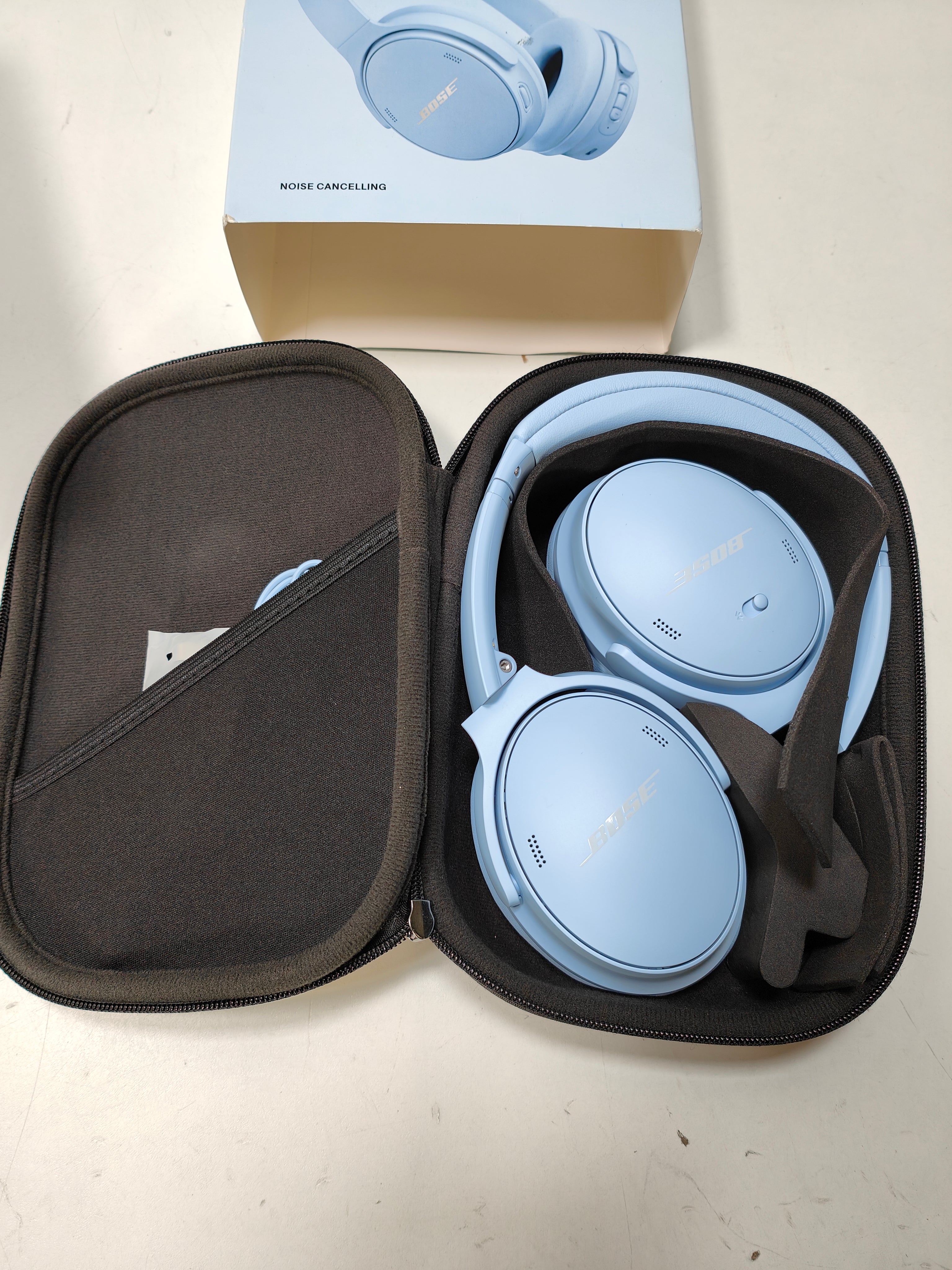 Bose QuietComfort Kopfhörer Blau Limitierte Auflage