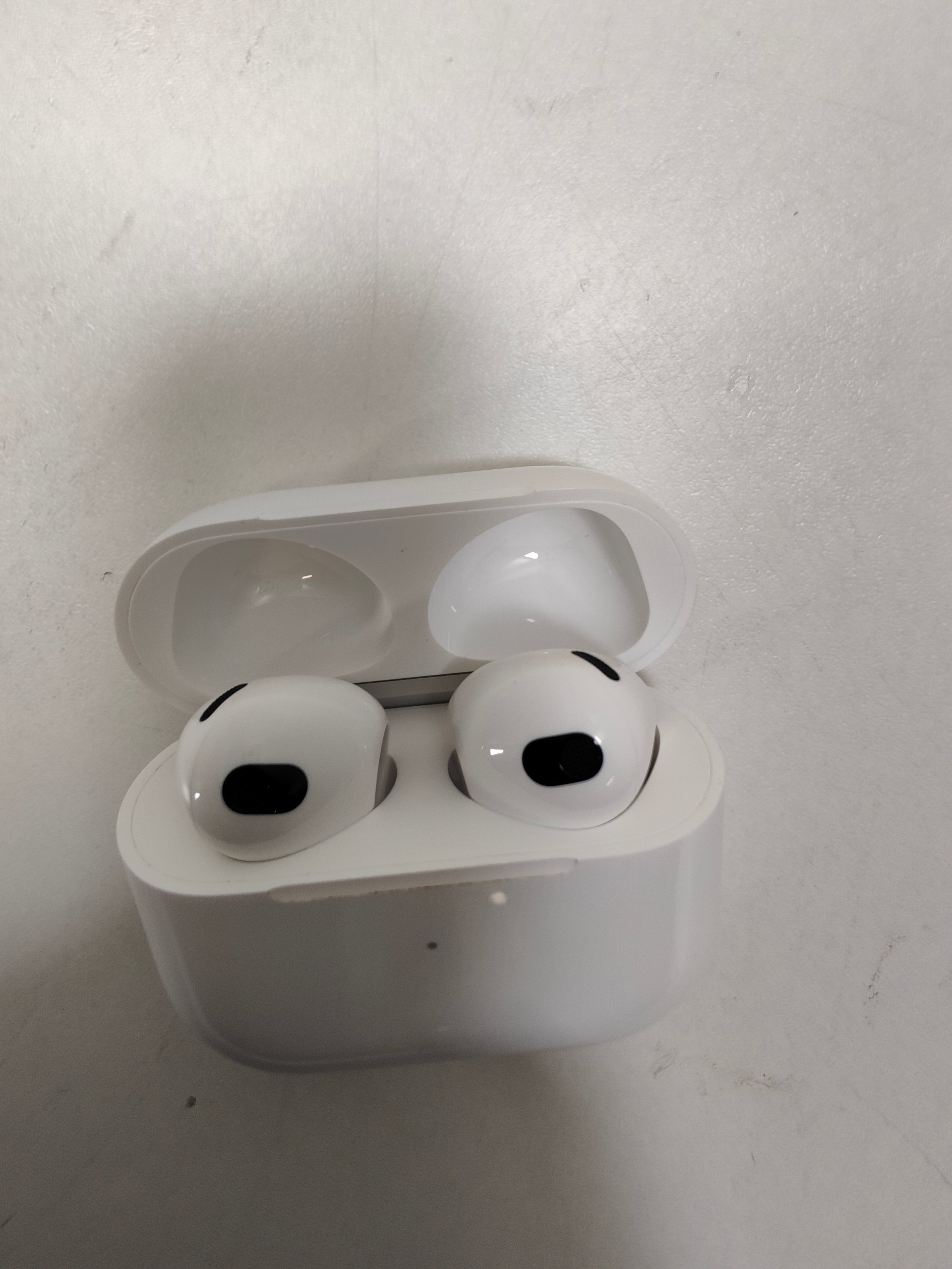 Apple AirPods 3