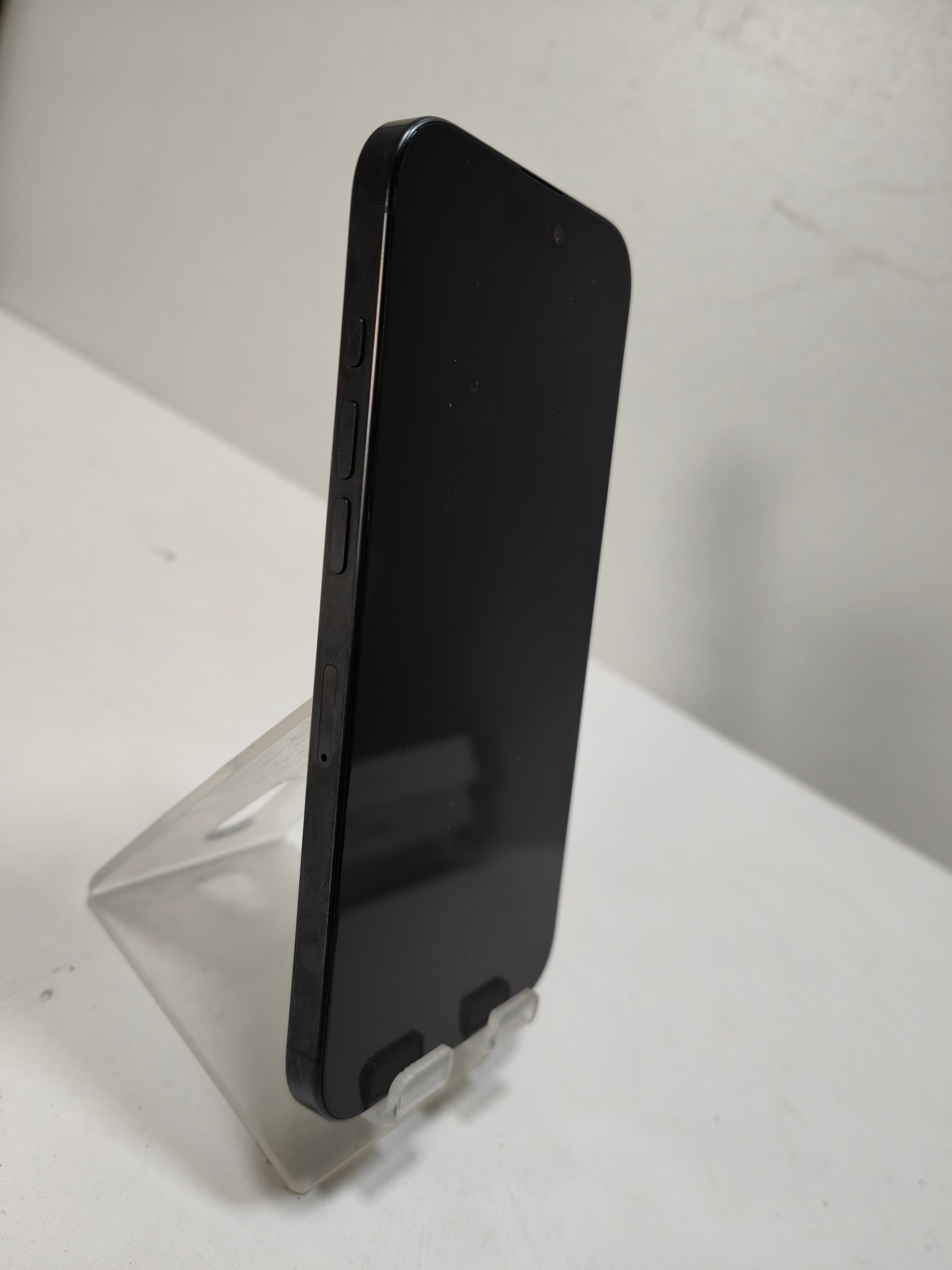 Apple iPhone 16 Pro Max 256GB Schwarz Titan
