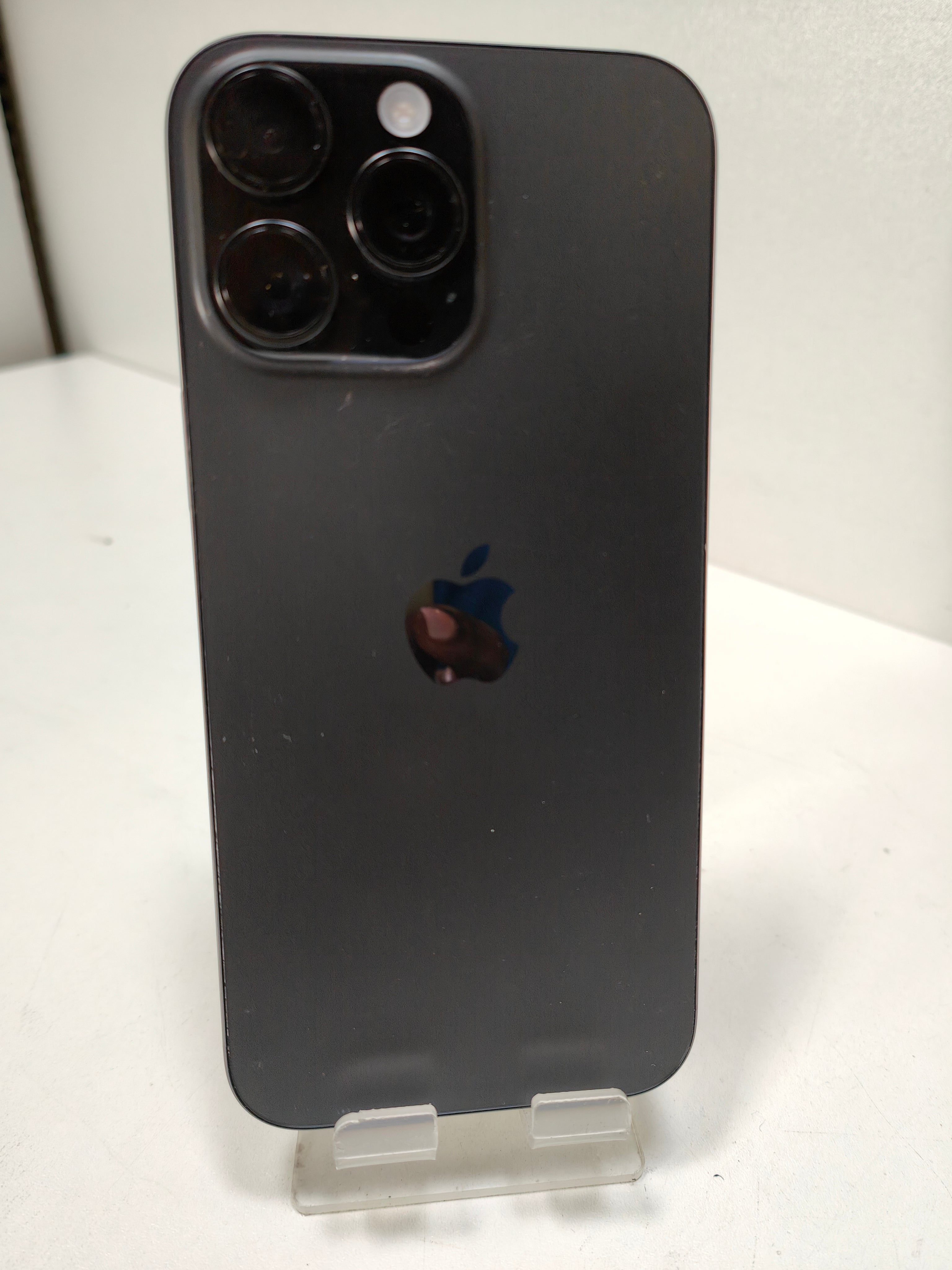 Apple iPhone 16 Pro Max 256GB Schwarz Titan