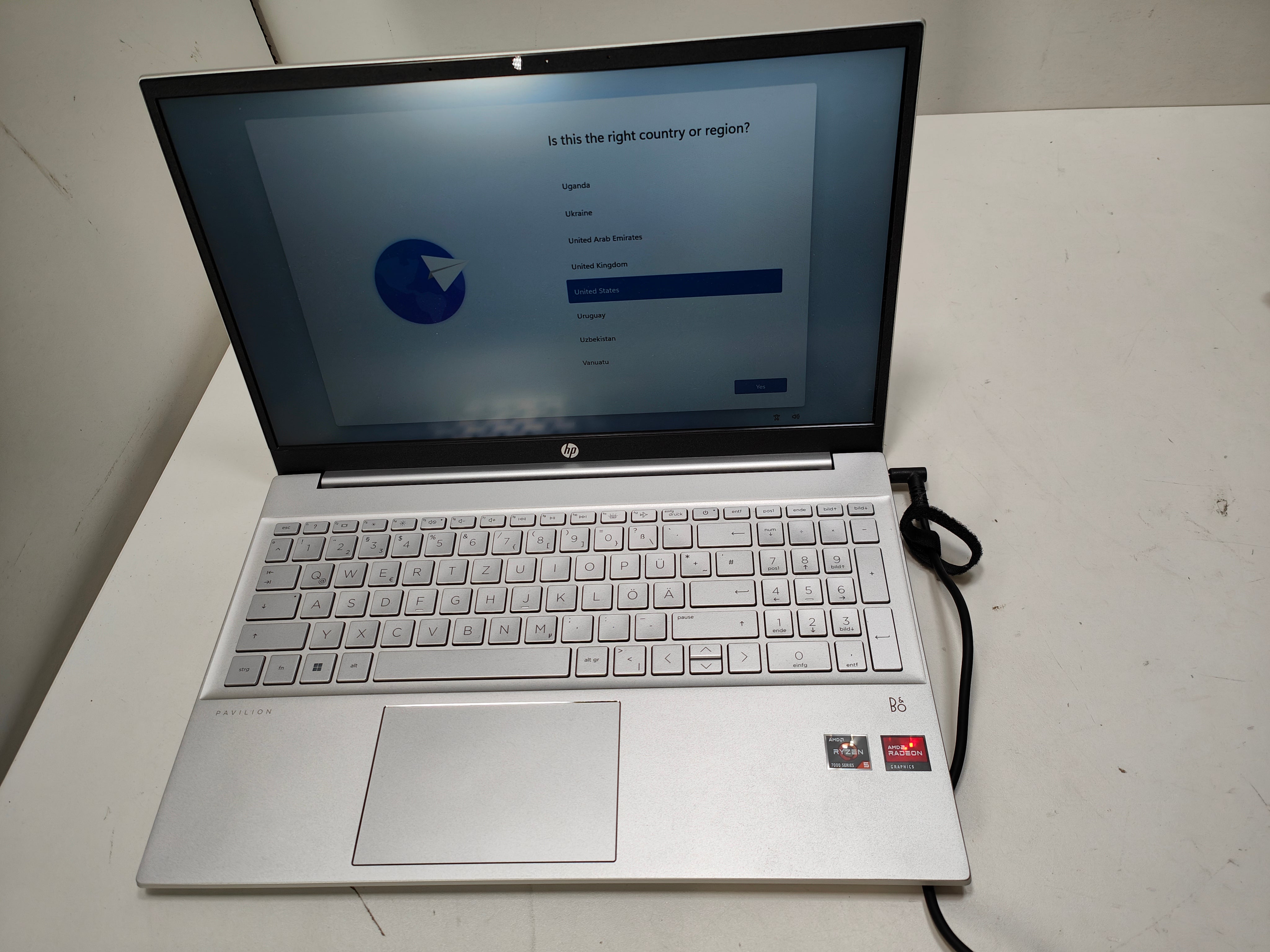 HP Pavilion 15-eh3056ng QWERTZ