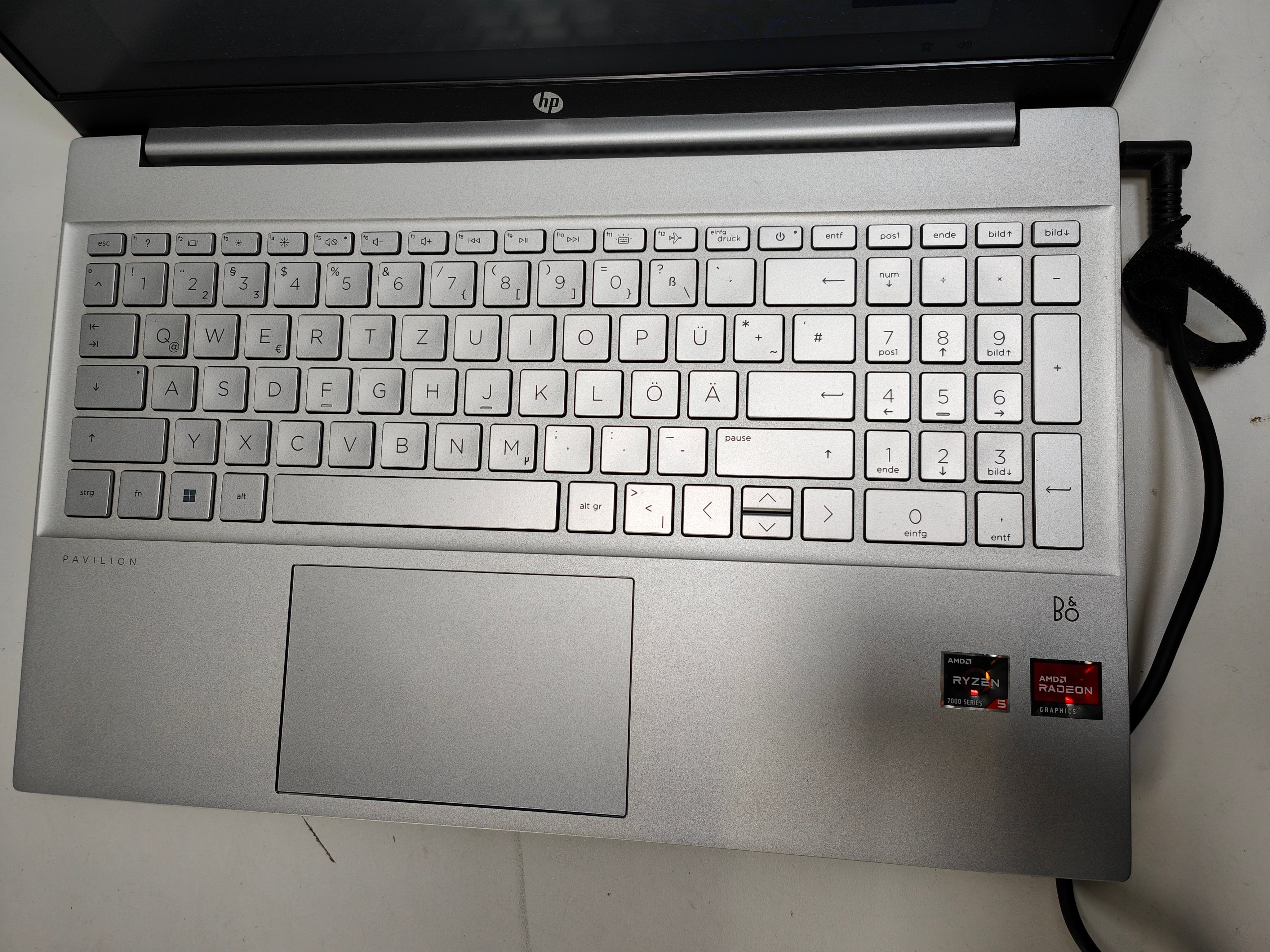 HP Pavilion 15-eh3056ng QWERTZ
