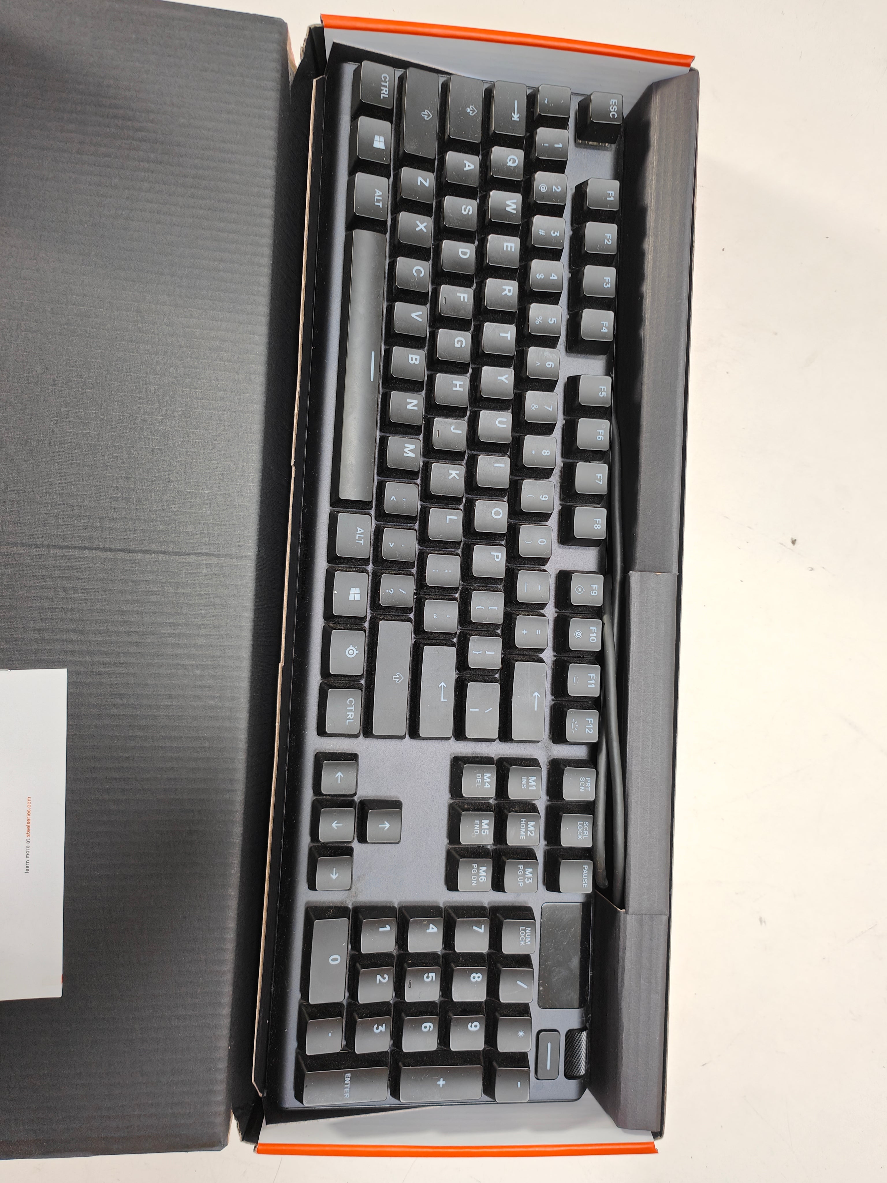 SteelSeries Apex 5 Gaming Tastatur QWERTY