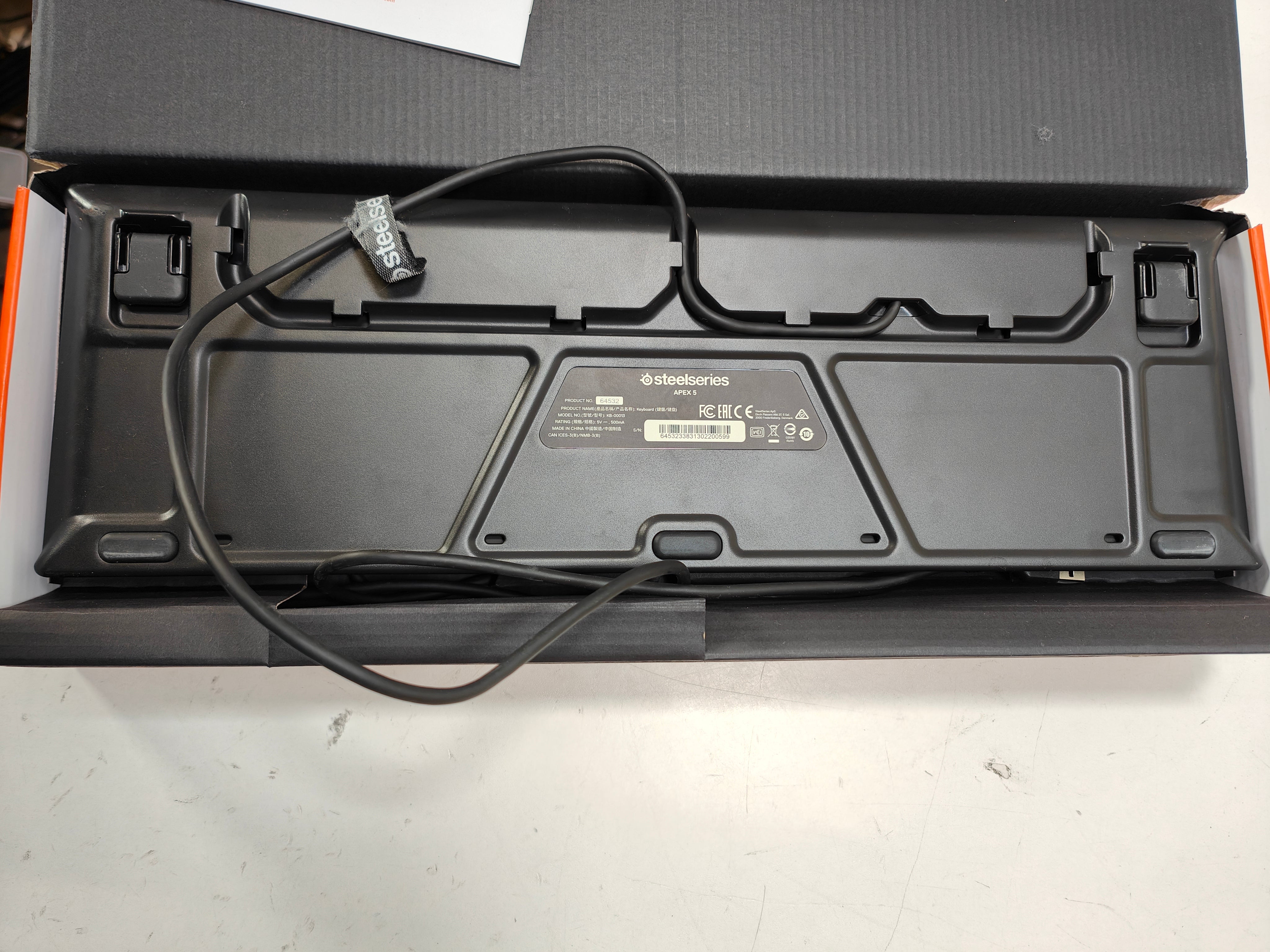 SteelSeries Apex 5 Gaming Tastatur QWERTY