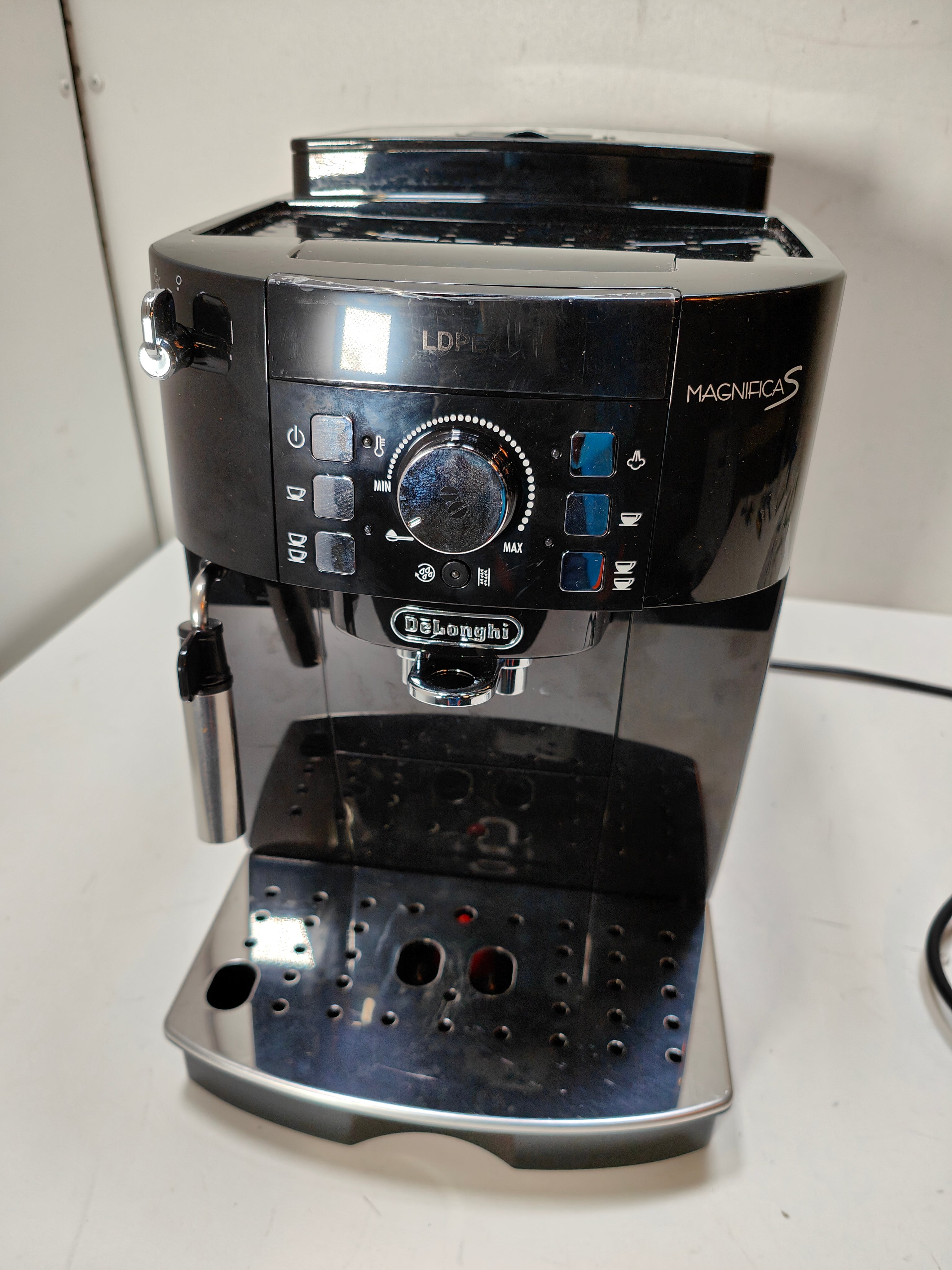 DeLonghi ECAM 21.117.B Magnifica S