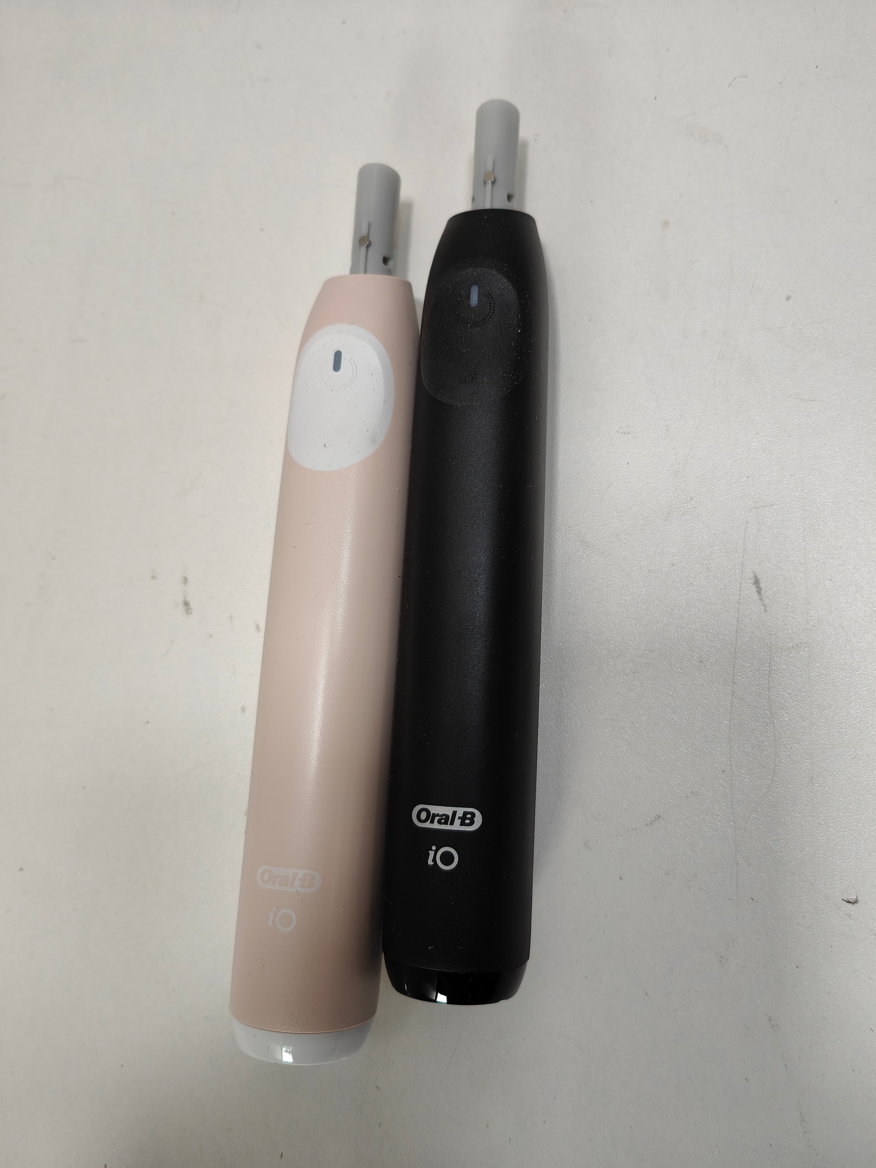 Oral-B iO 2 Schwarz und Rosa Duo Pack