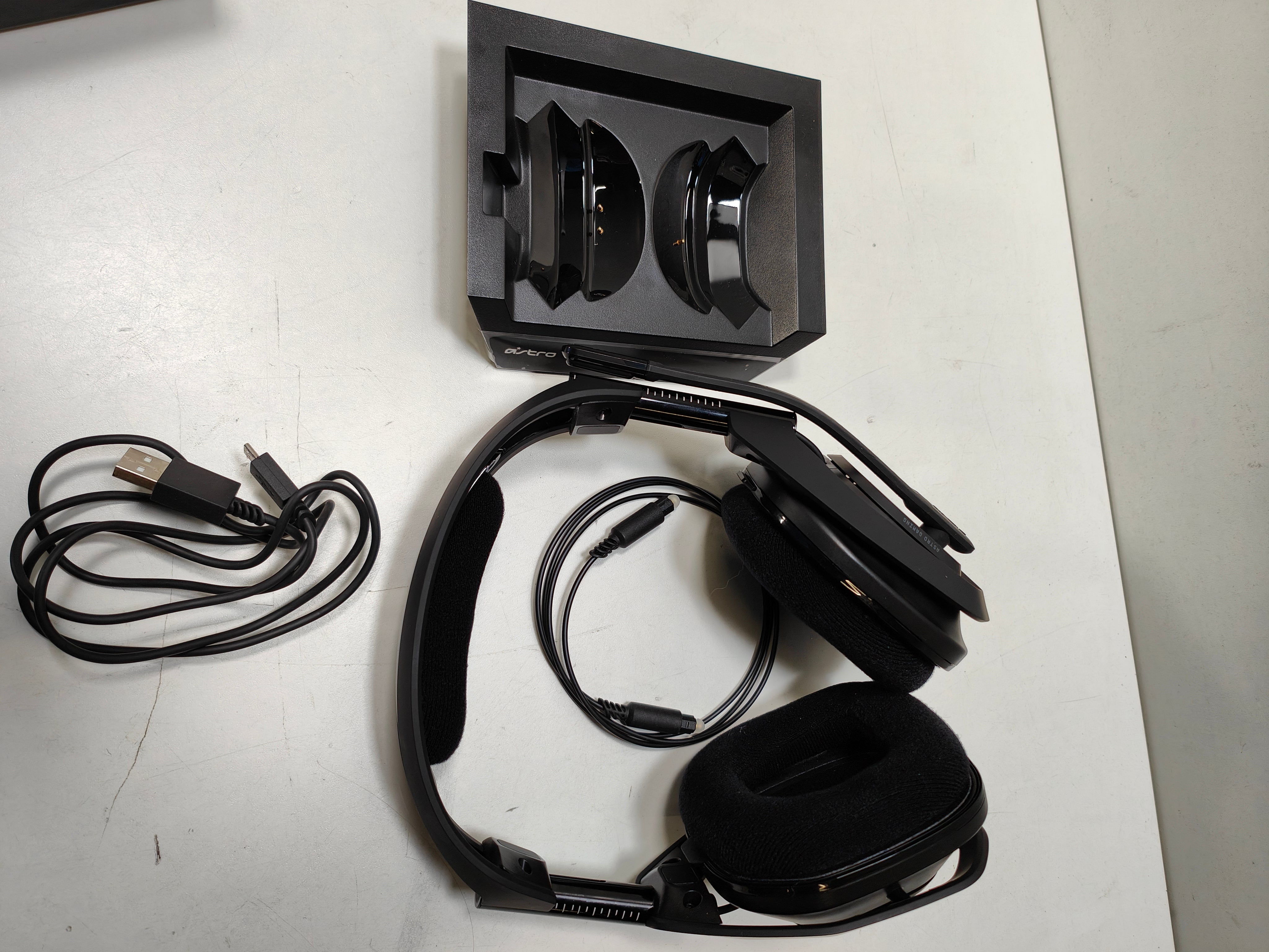 Astro A50 Wireless + Base Station PS4 Edition