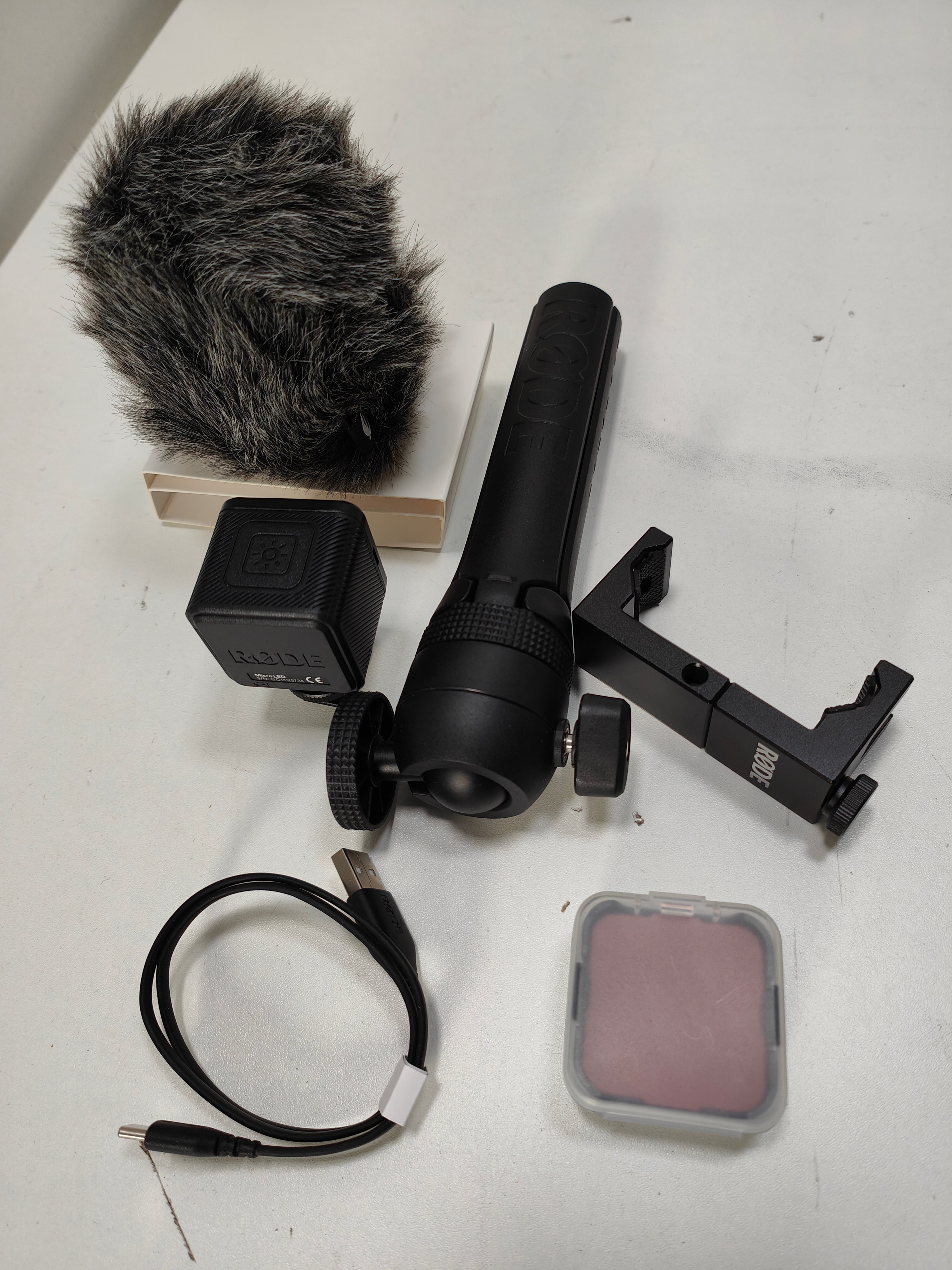 Rode Microphones RODE Vlogger Kit - iOS Edition - VideoMic Me-L