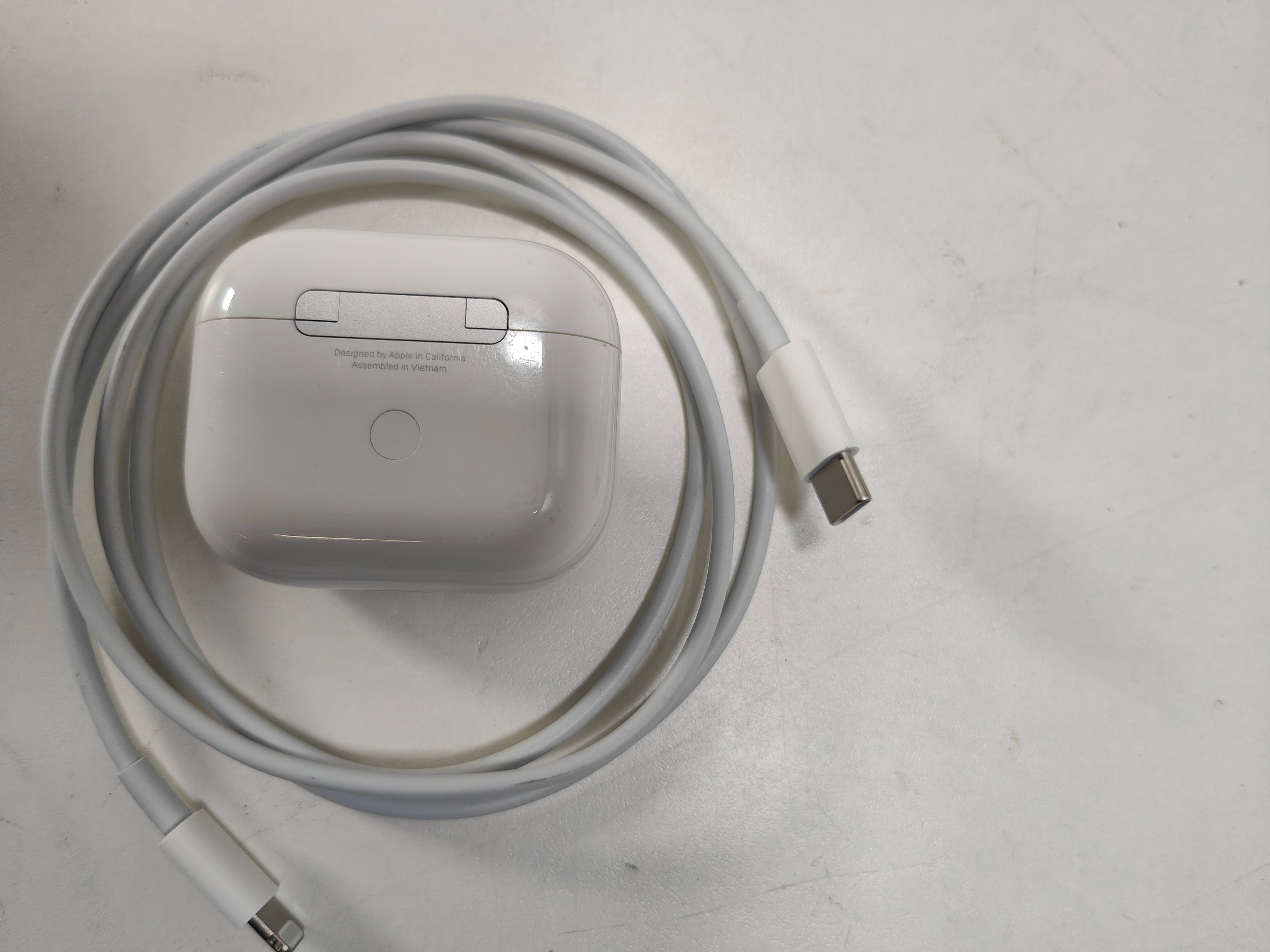 Apple AirPods (3rd generation) with Lightning Charging Case