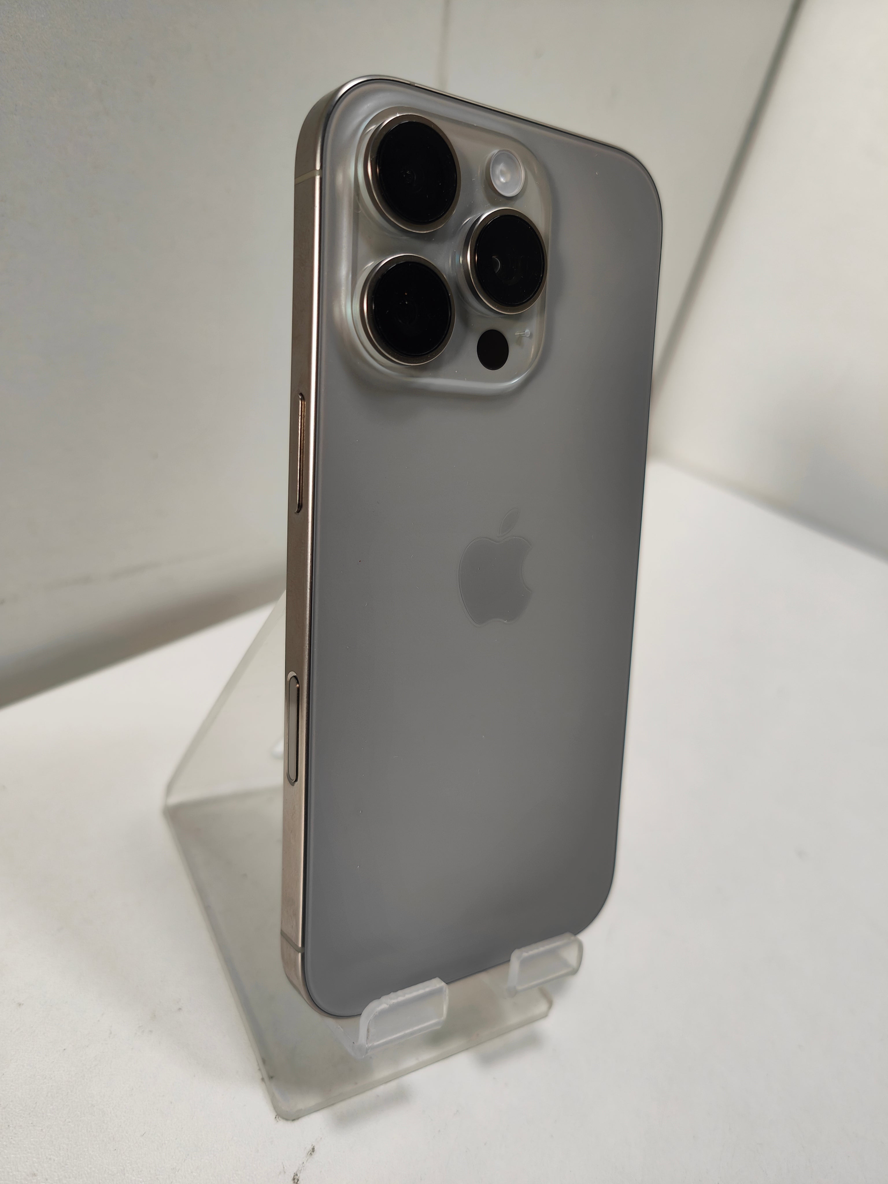 Apple iPhone 16 Pro 256GB Natural Titanium