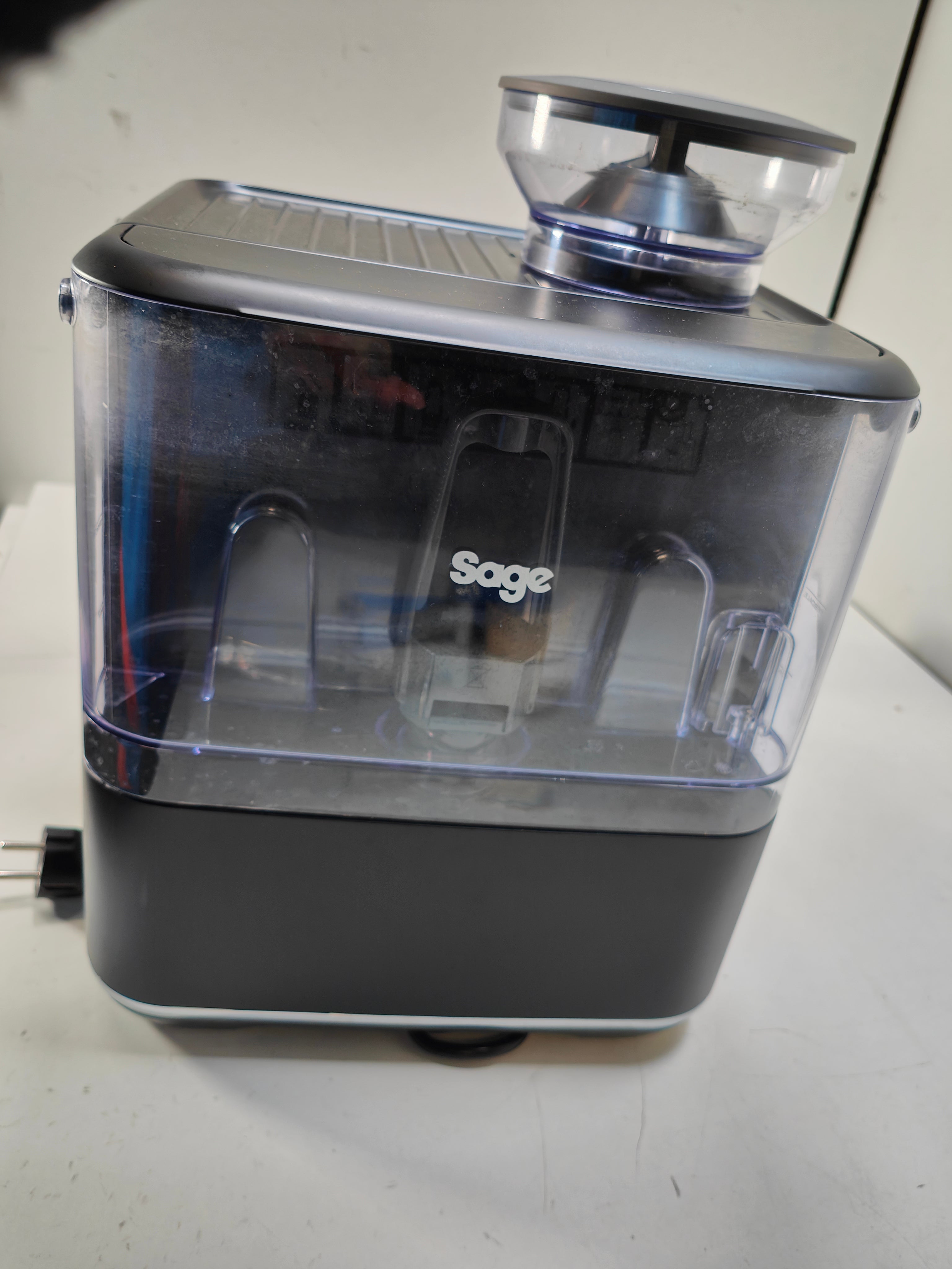 Sage the Barista Pro Black truffle