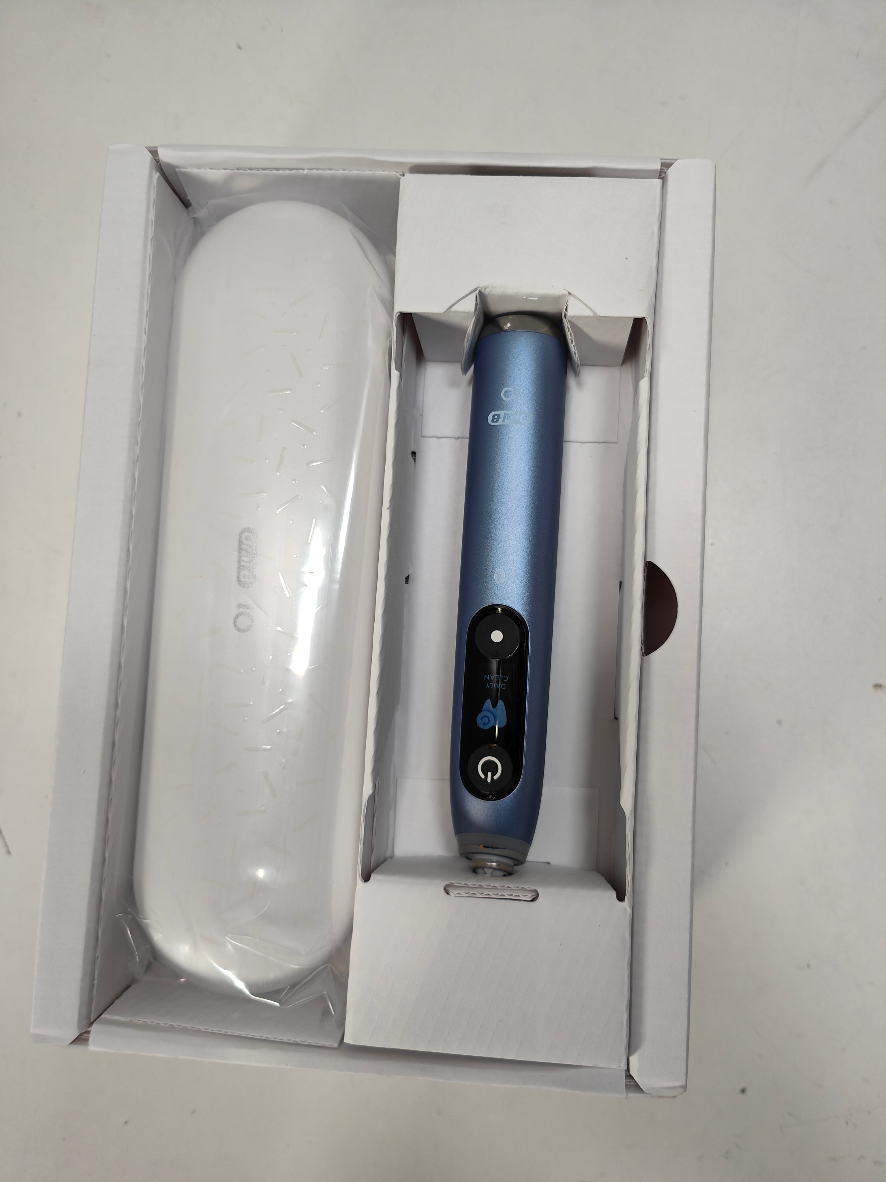 Oral-B iO9n Marineblau Spezielle Ausgabe