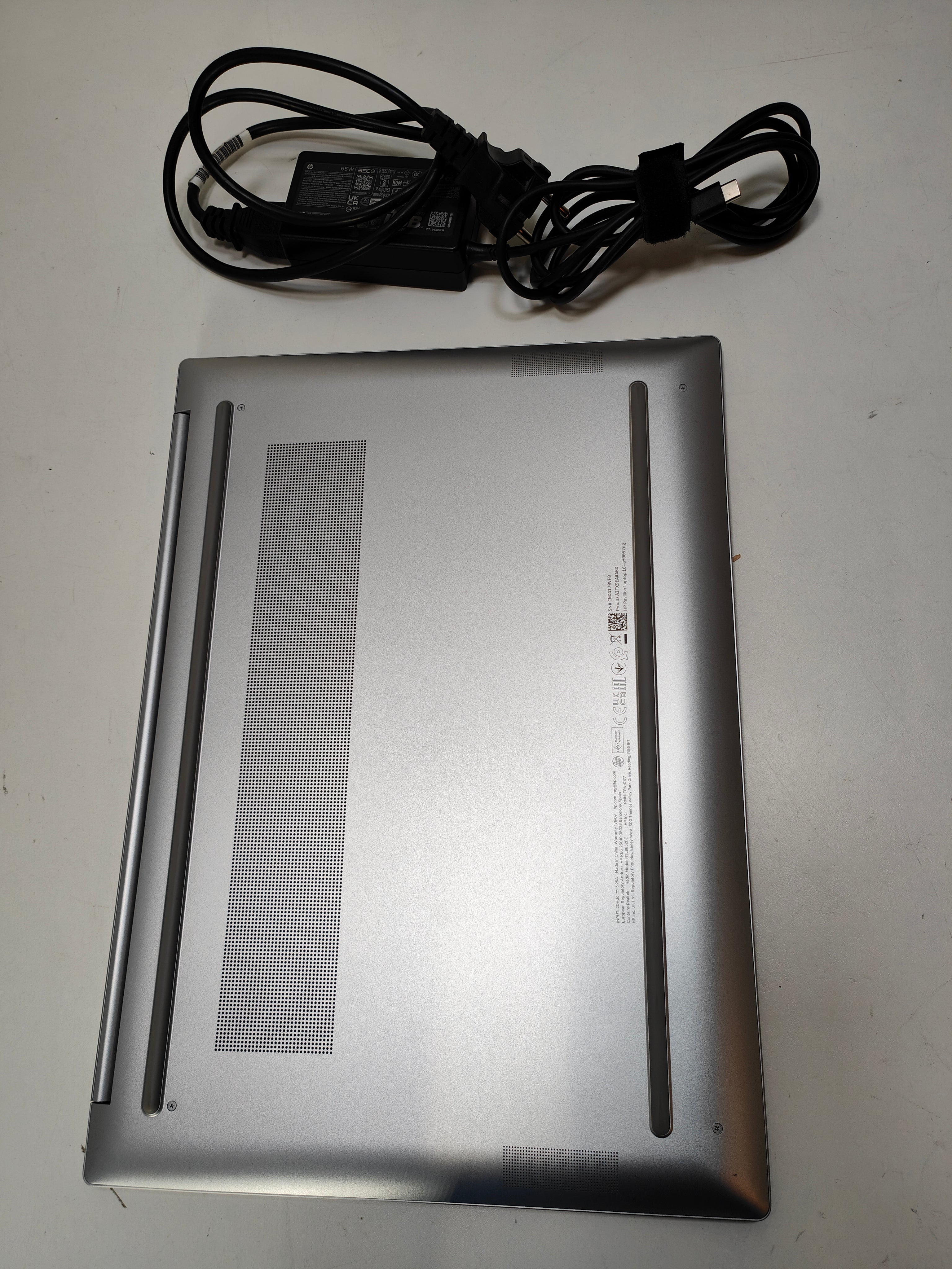 HP Pavilion 16-af0057ng QWERTZ
