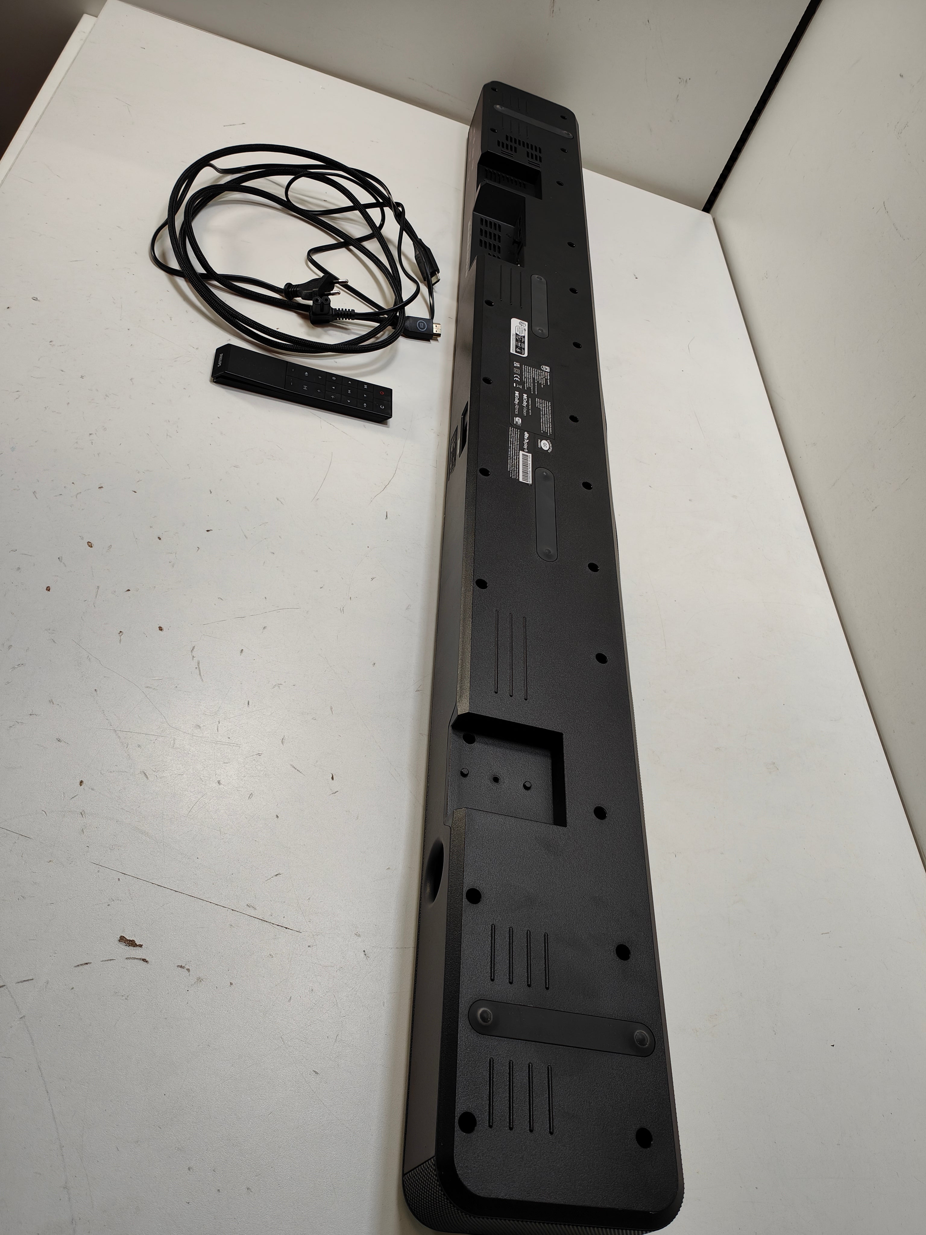 Philips Fidelio FB1 soundbar