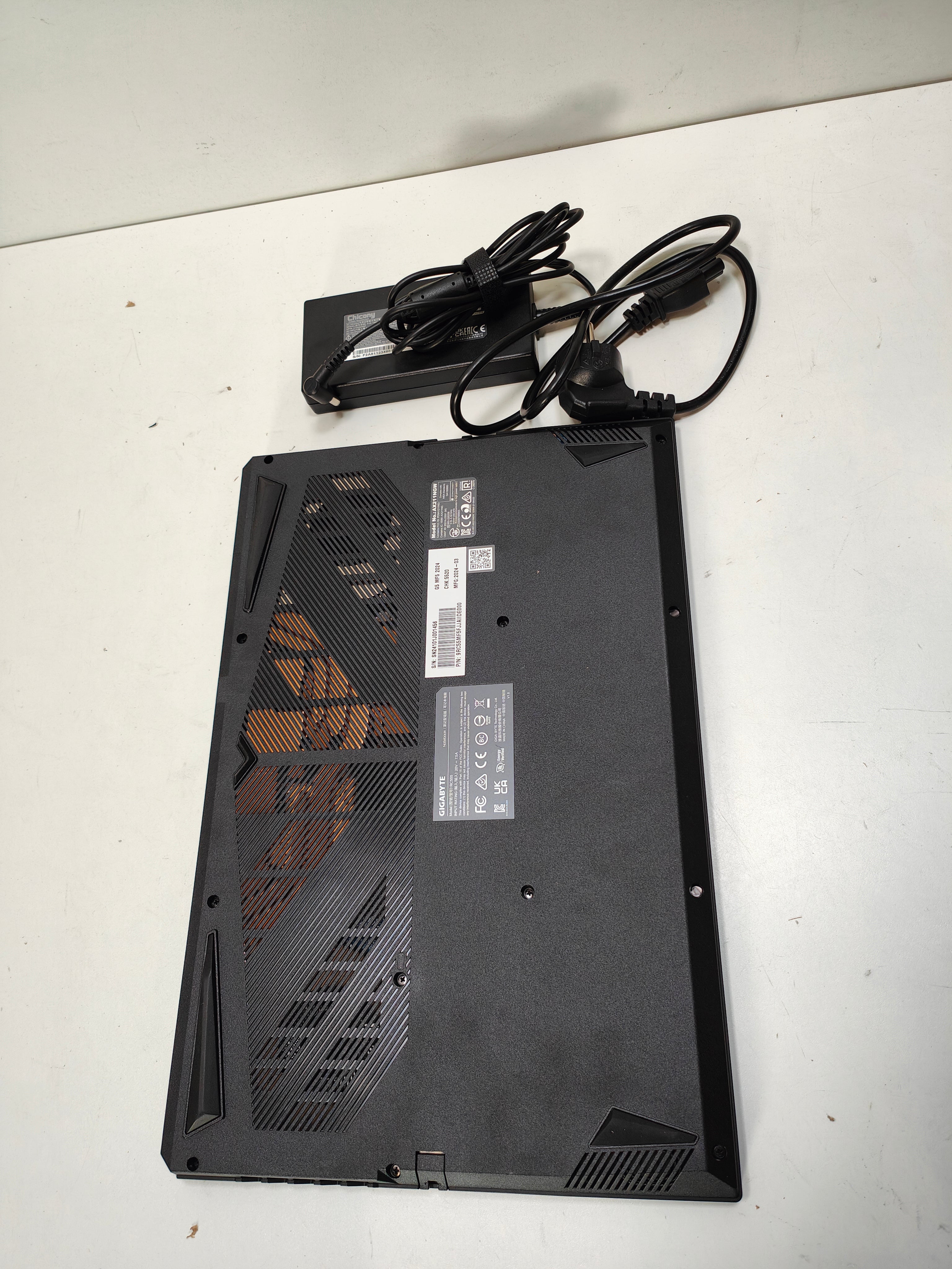 Gigabyte G5 MF5-H2DE354KH QWERTZ