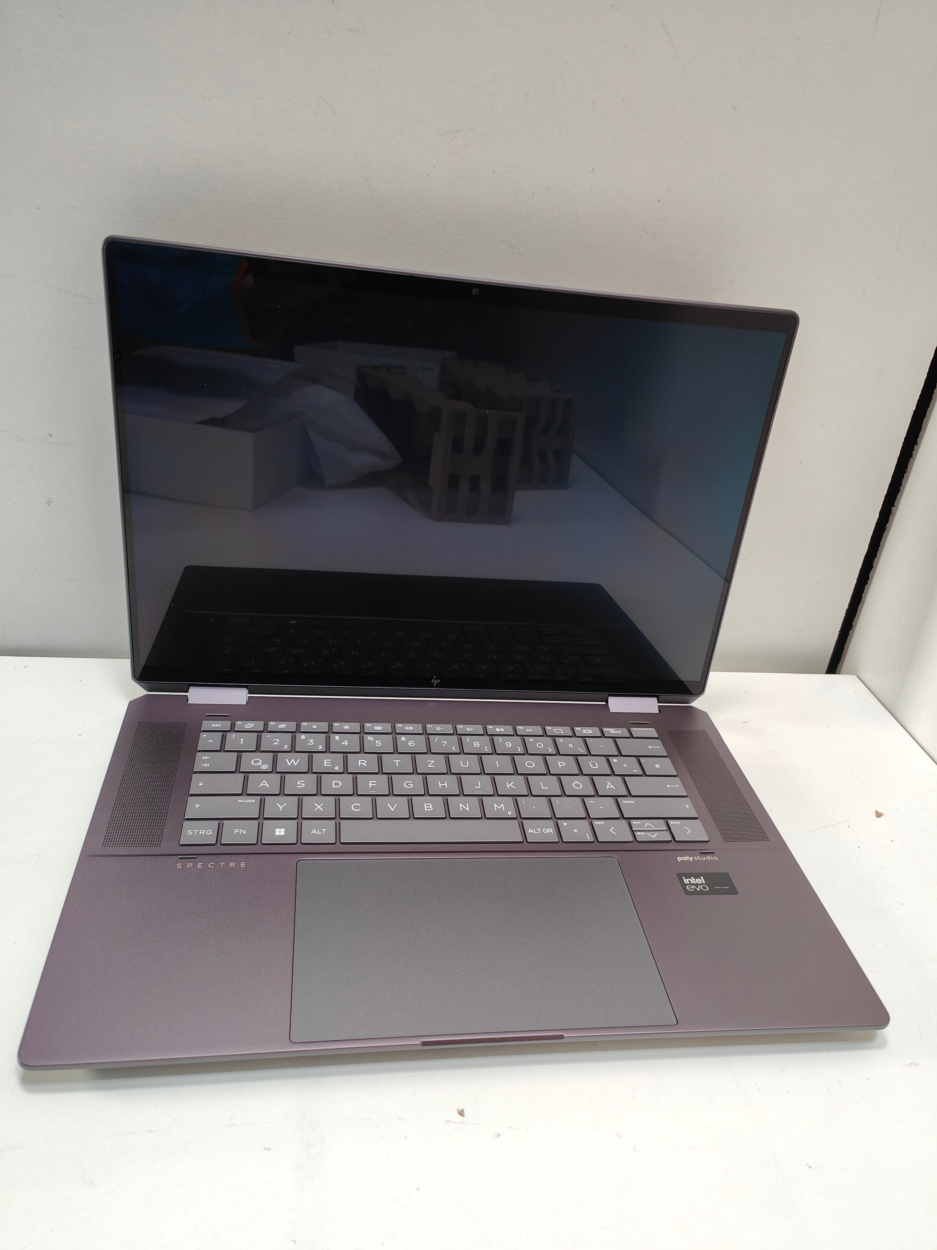 HP Spectre x360 16-aa0074ng QWERTZ