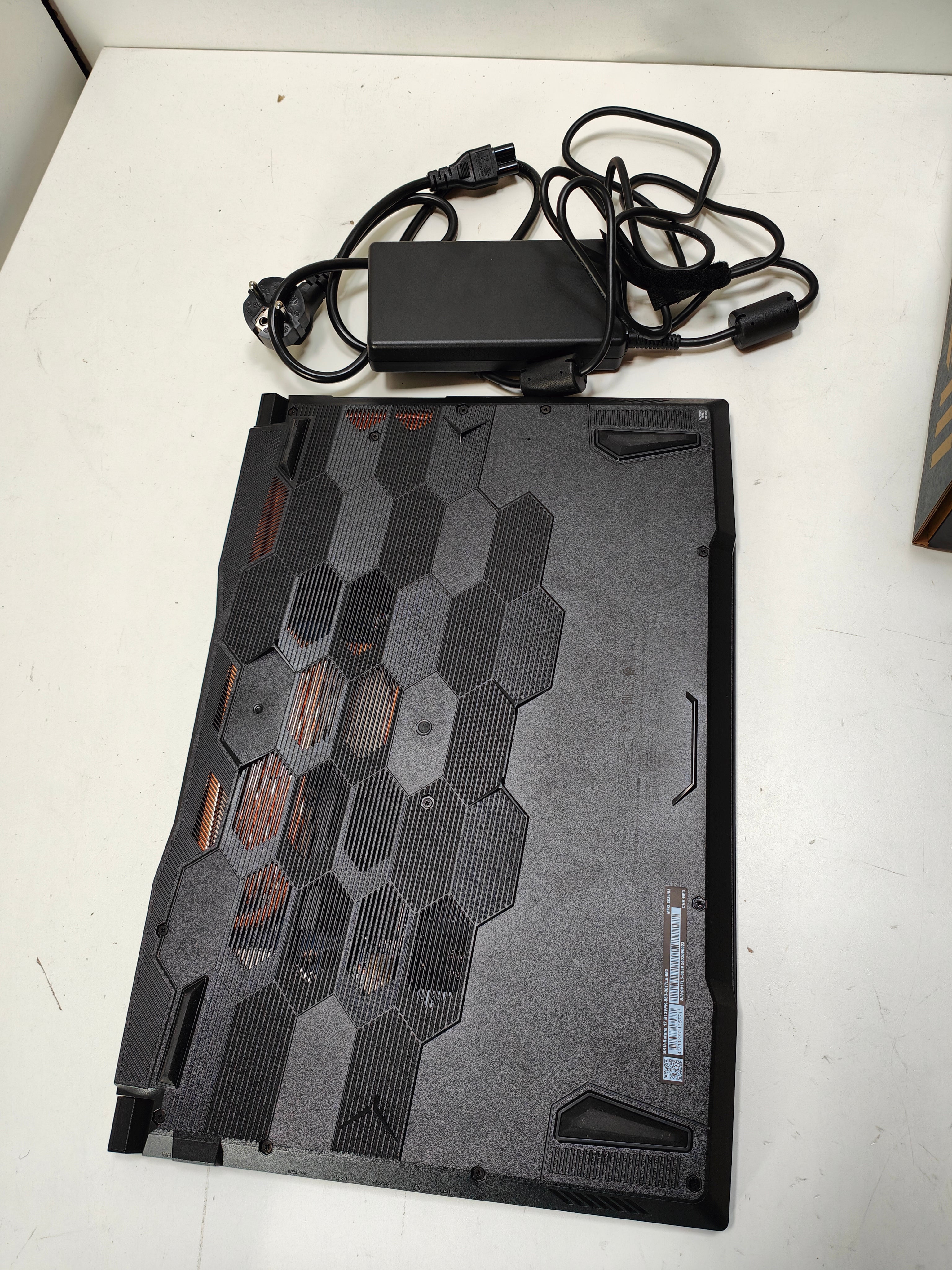 MSI Katana 17 B13VFK-853_0017L5-853 QWERTZ