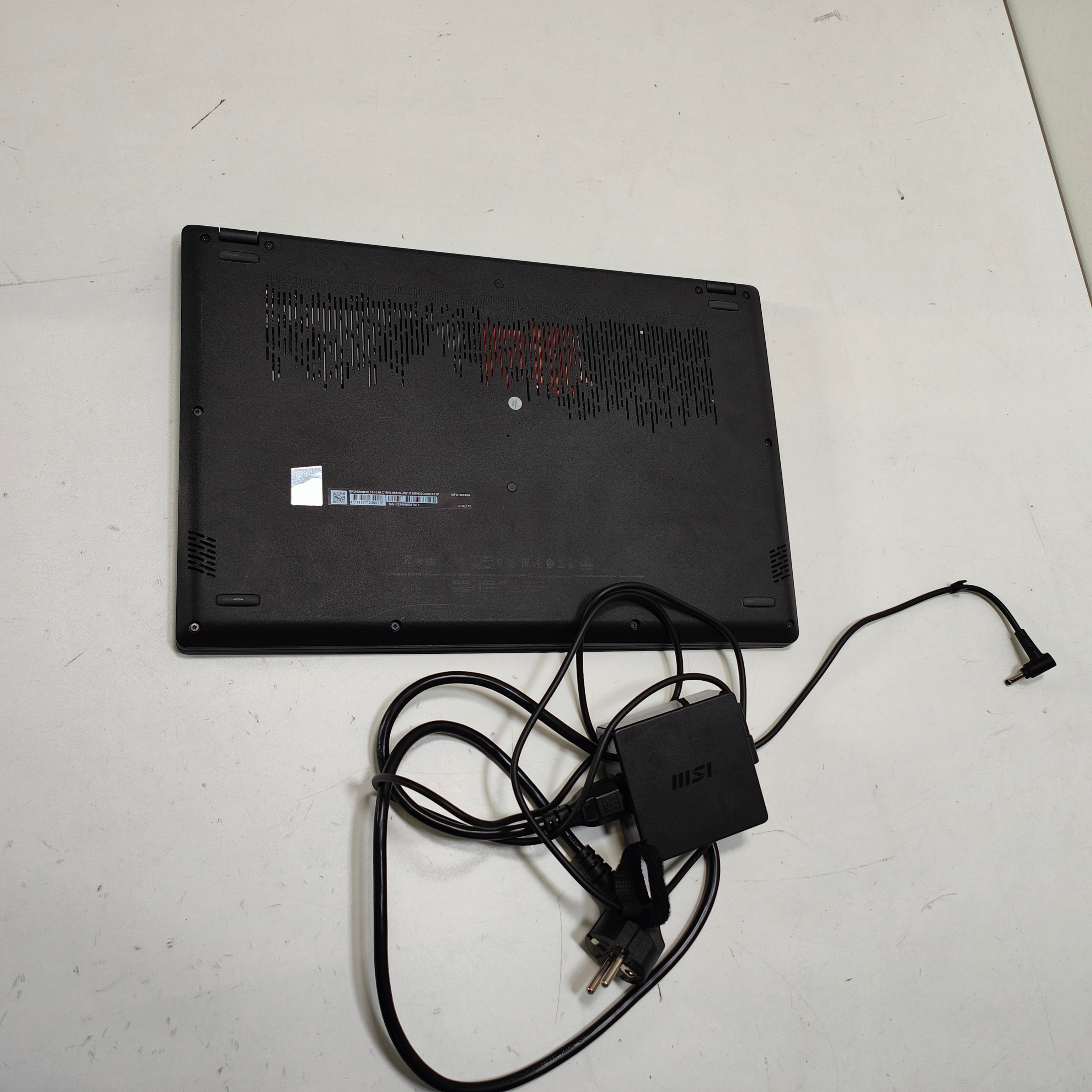 MSI Modern 15 H AI C1MG-058NL QWERTY