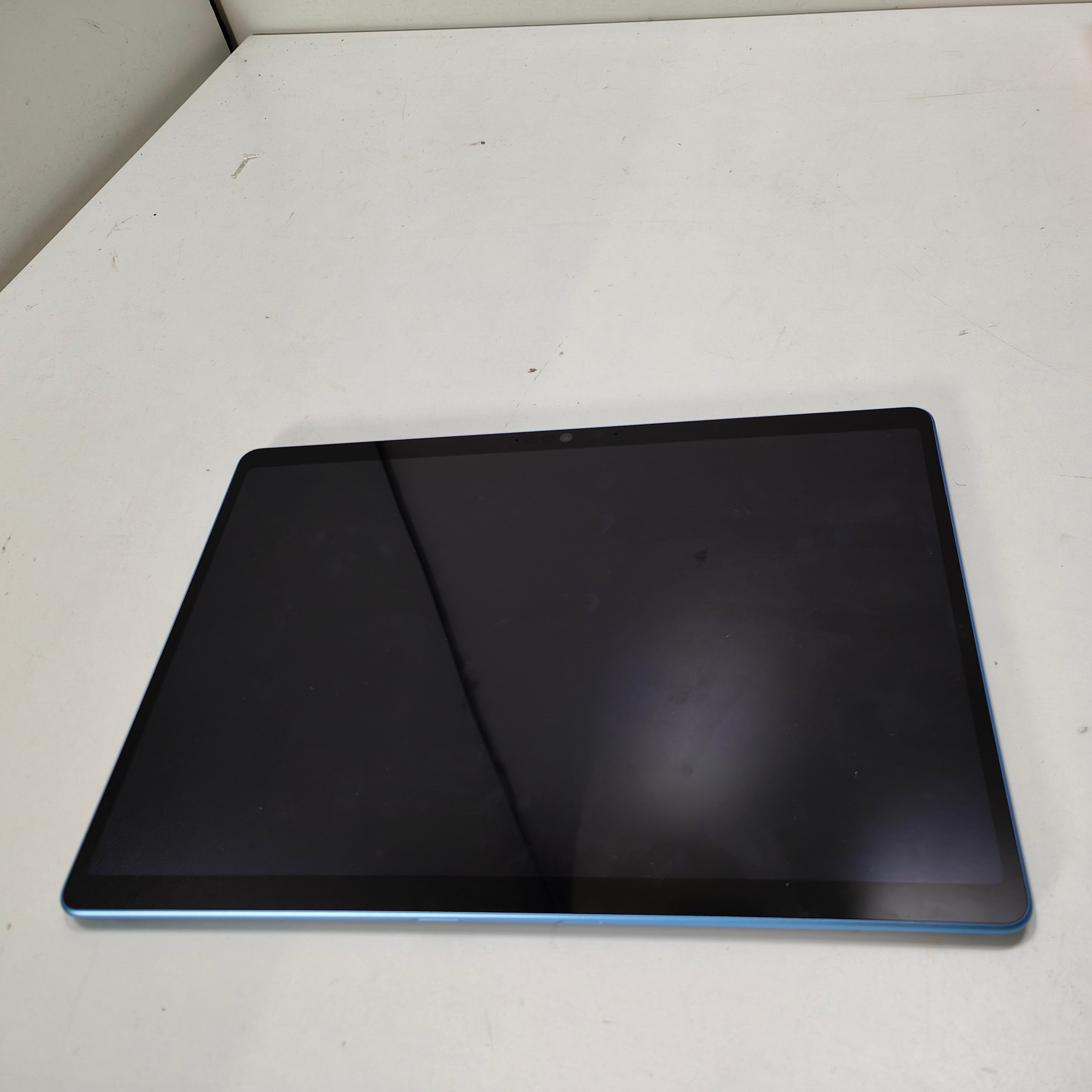 Microsoft Surface Pro 9 - 13 inches - Intel Core i5 - 8GB RAM/256GB SSD - Sapphire