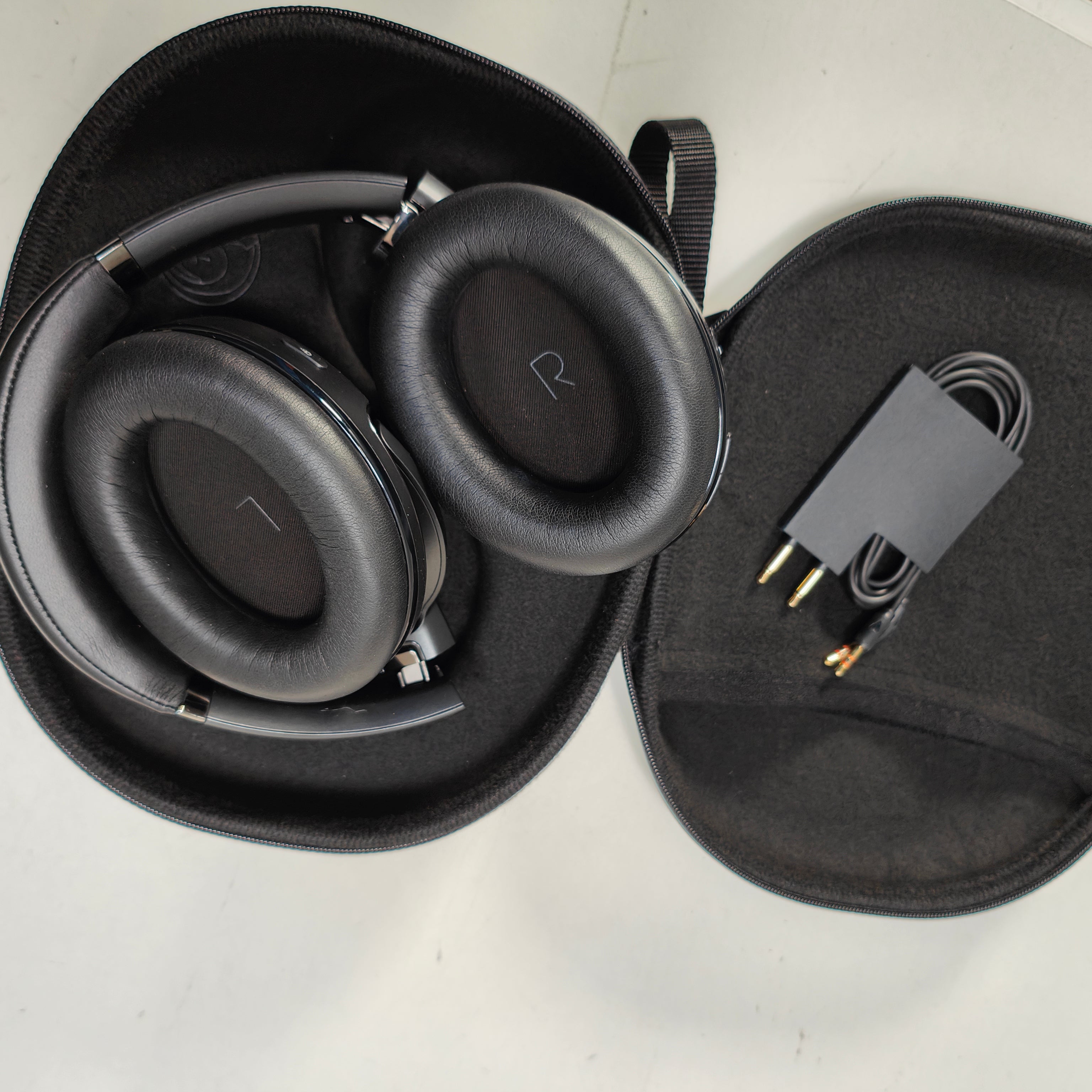 JBL TOUR ONE M2 Noir