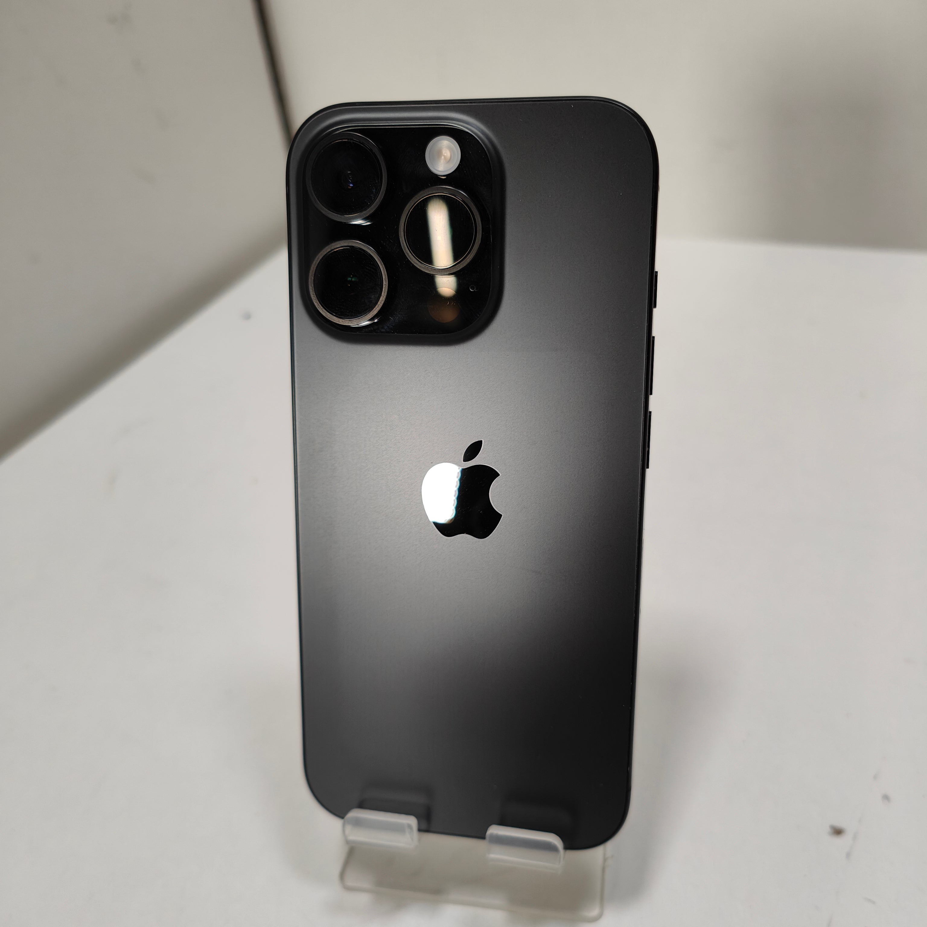 Apple iPhone 16 Pro 256GB Black Titanium