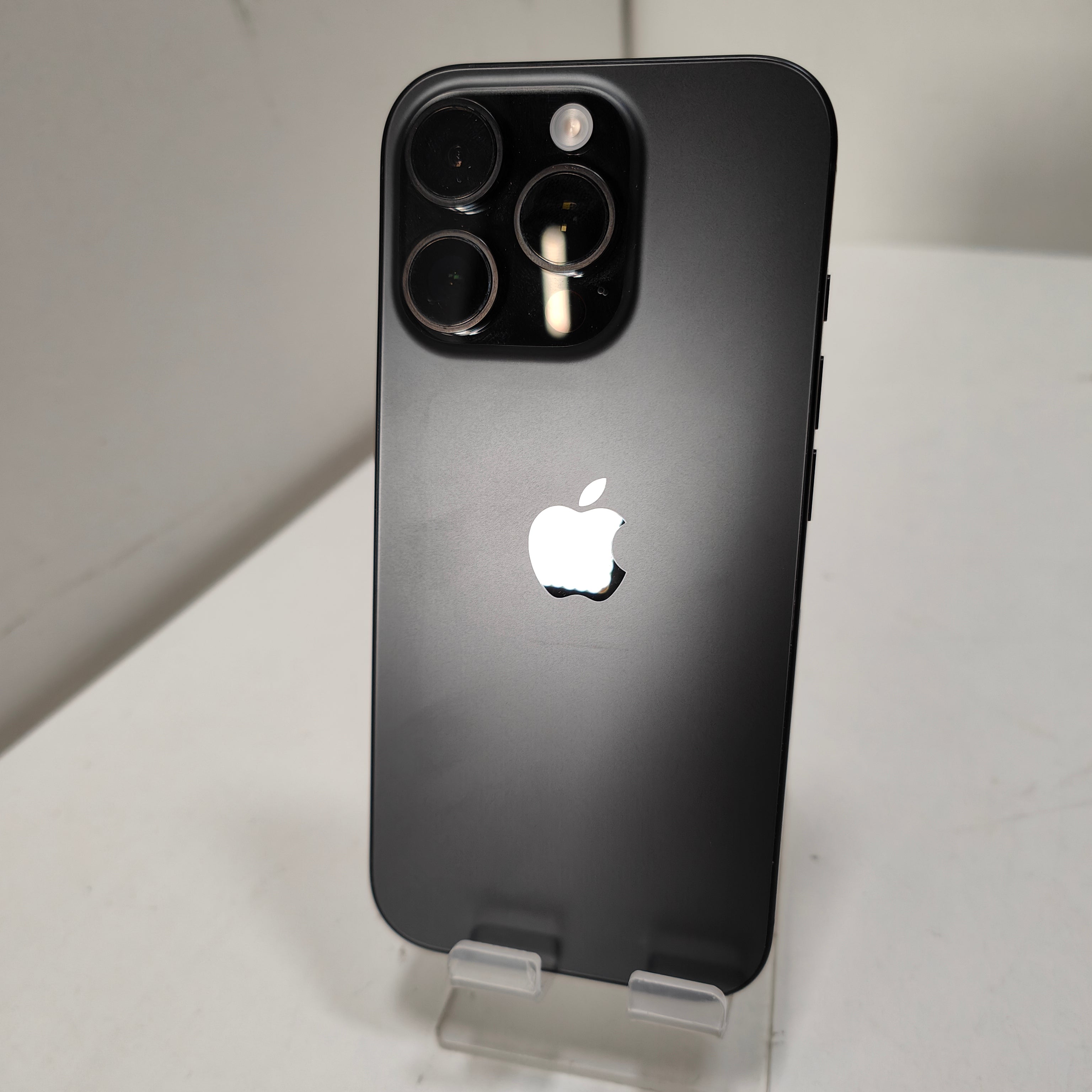 Apple iPhone 16 Pro 256GB Black Titanium