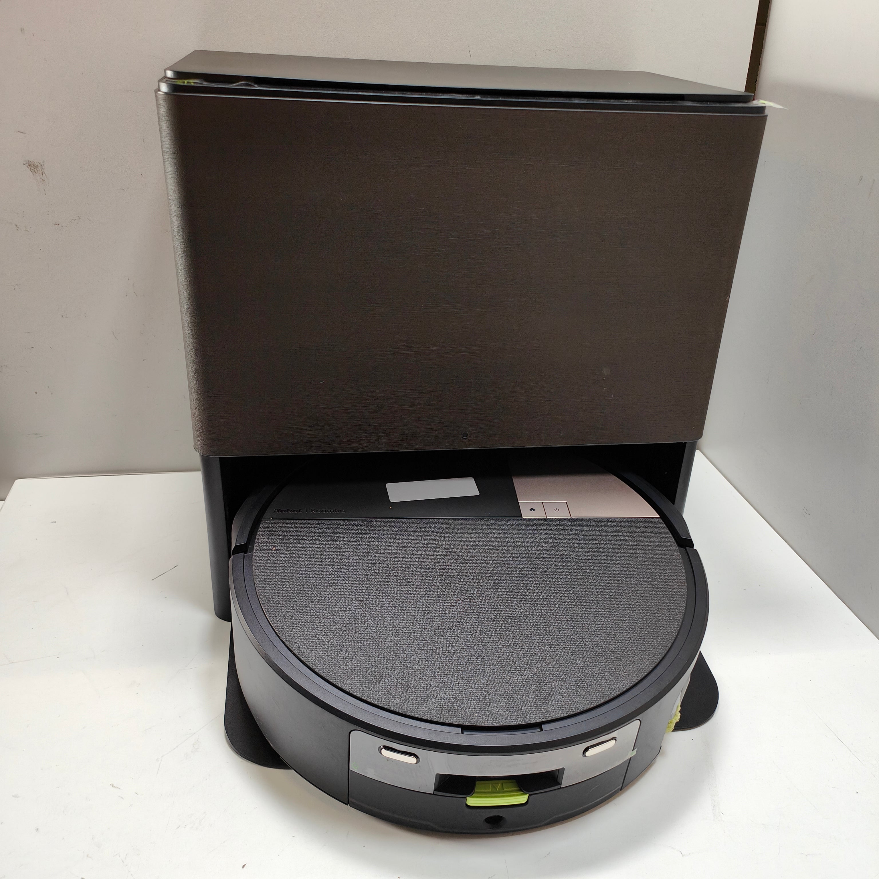 iRobot Roomba Max 705 Combo + Black