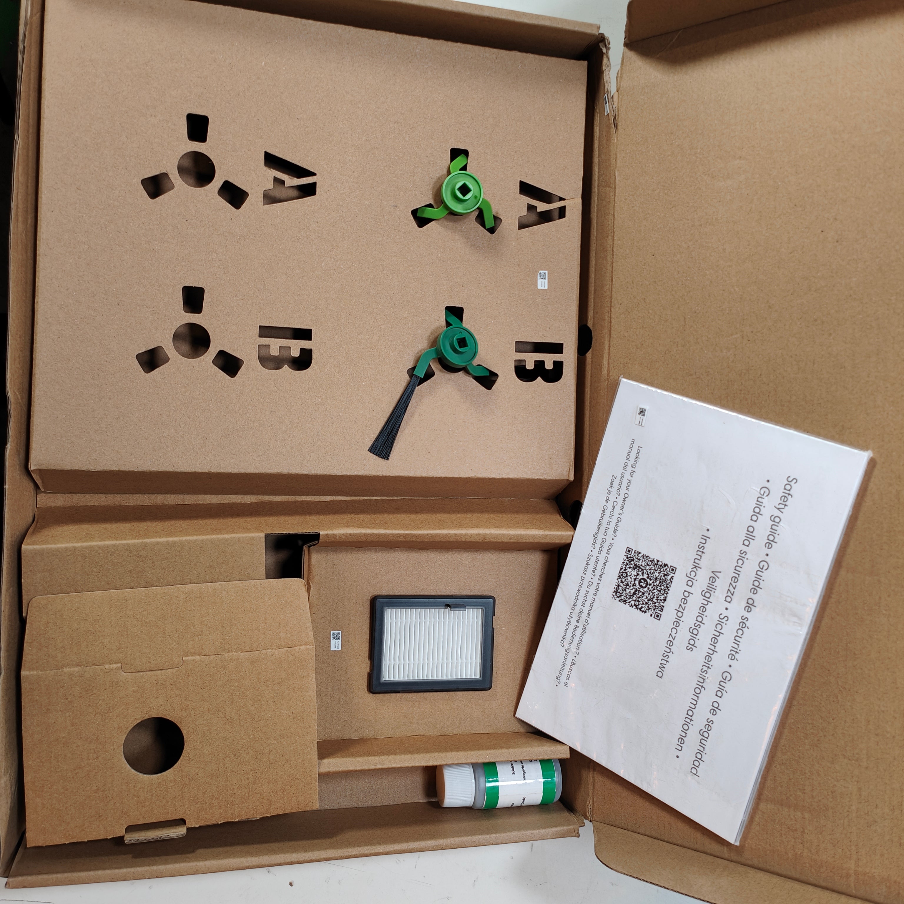 iRobot Roomba Max 705 Combo + Black