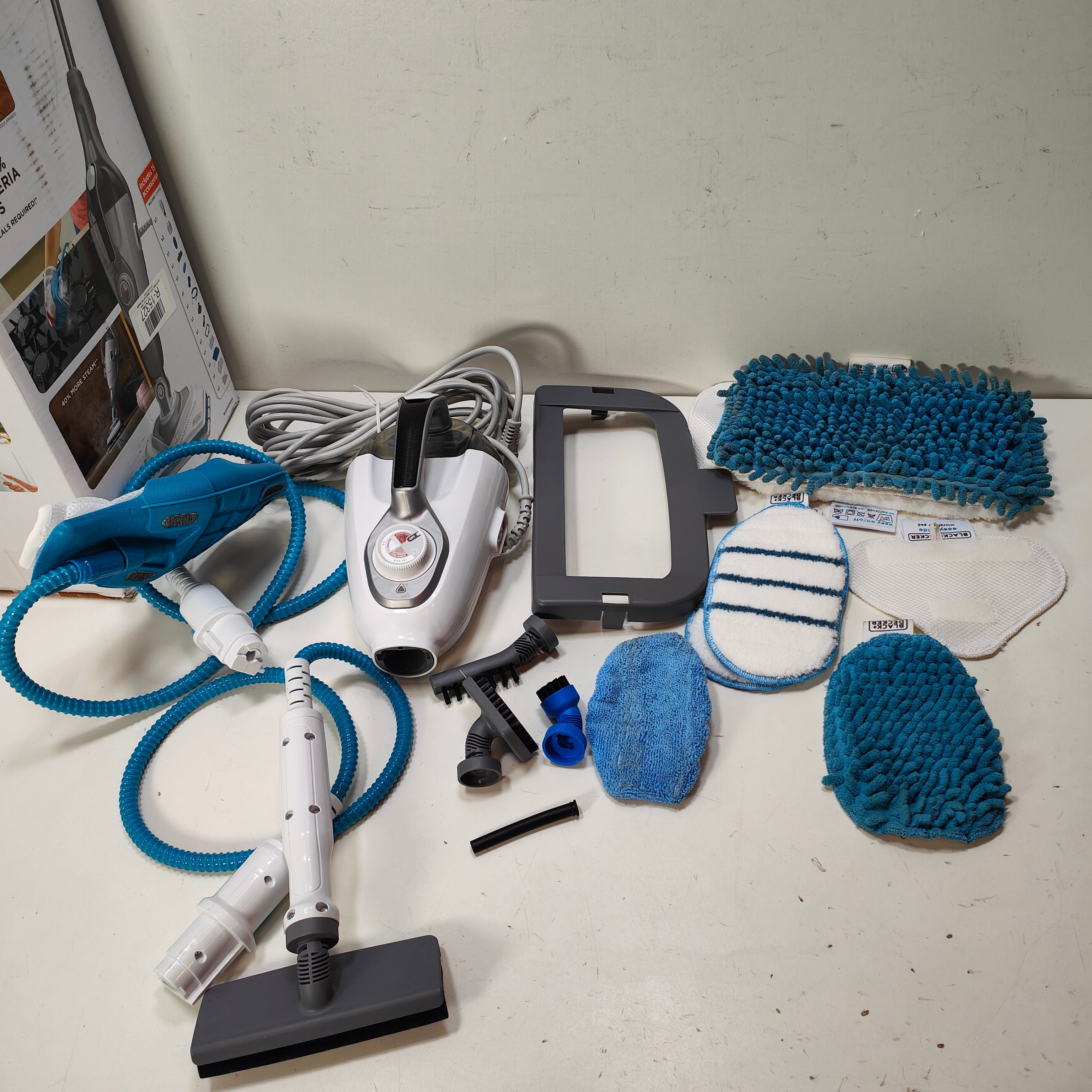 BLACK+DECKER Balai vapeur 15-en-1 avec SteaMitt