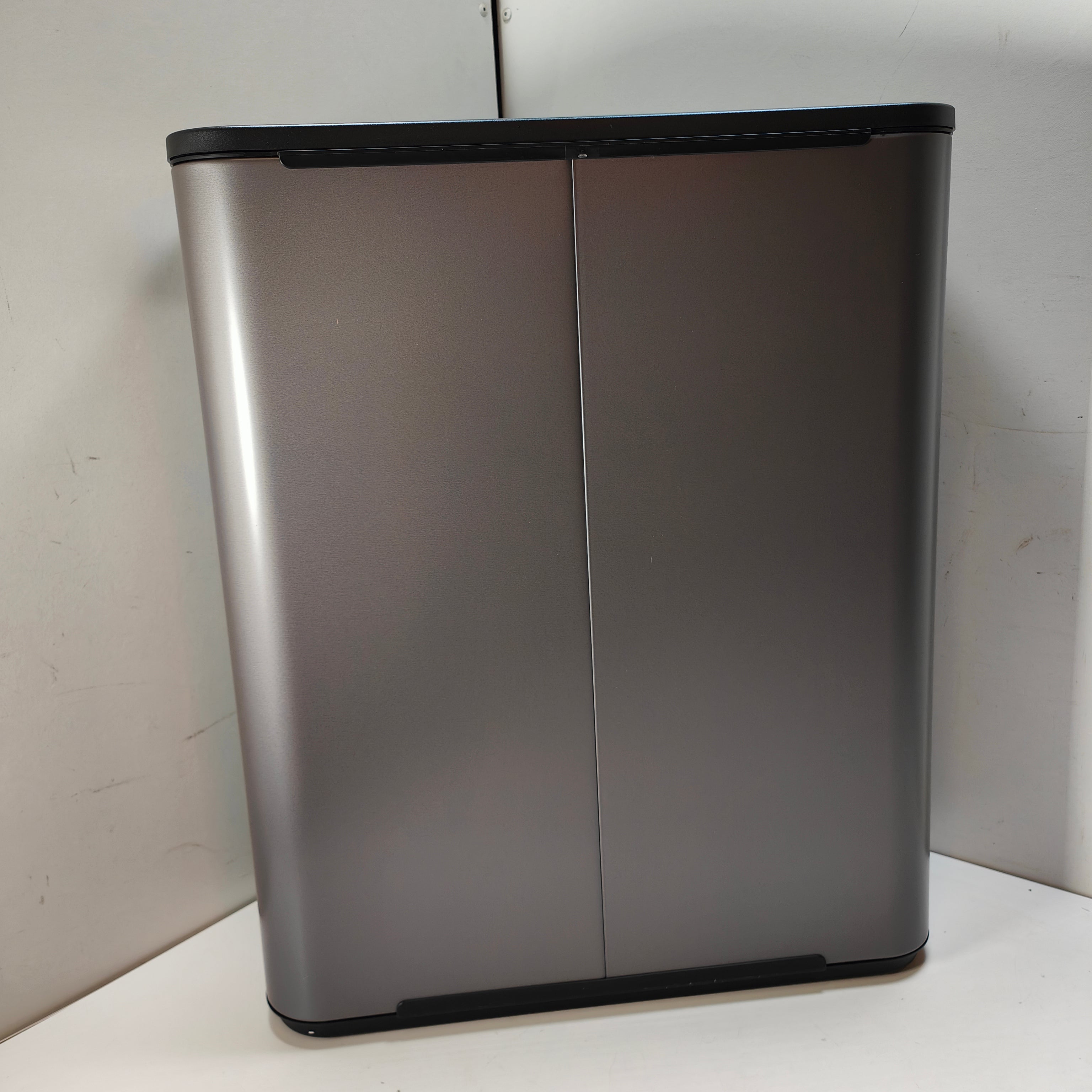 Poubelle Brabantia Bo Touch 60 litres Platine