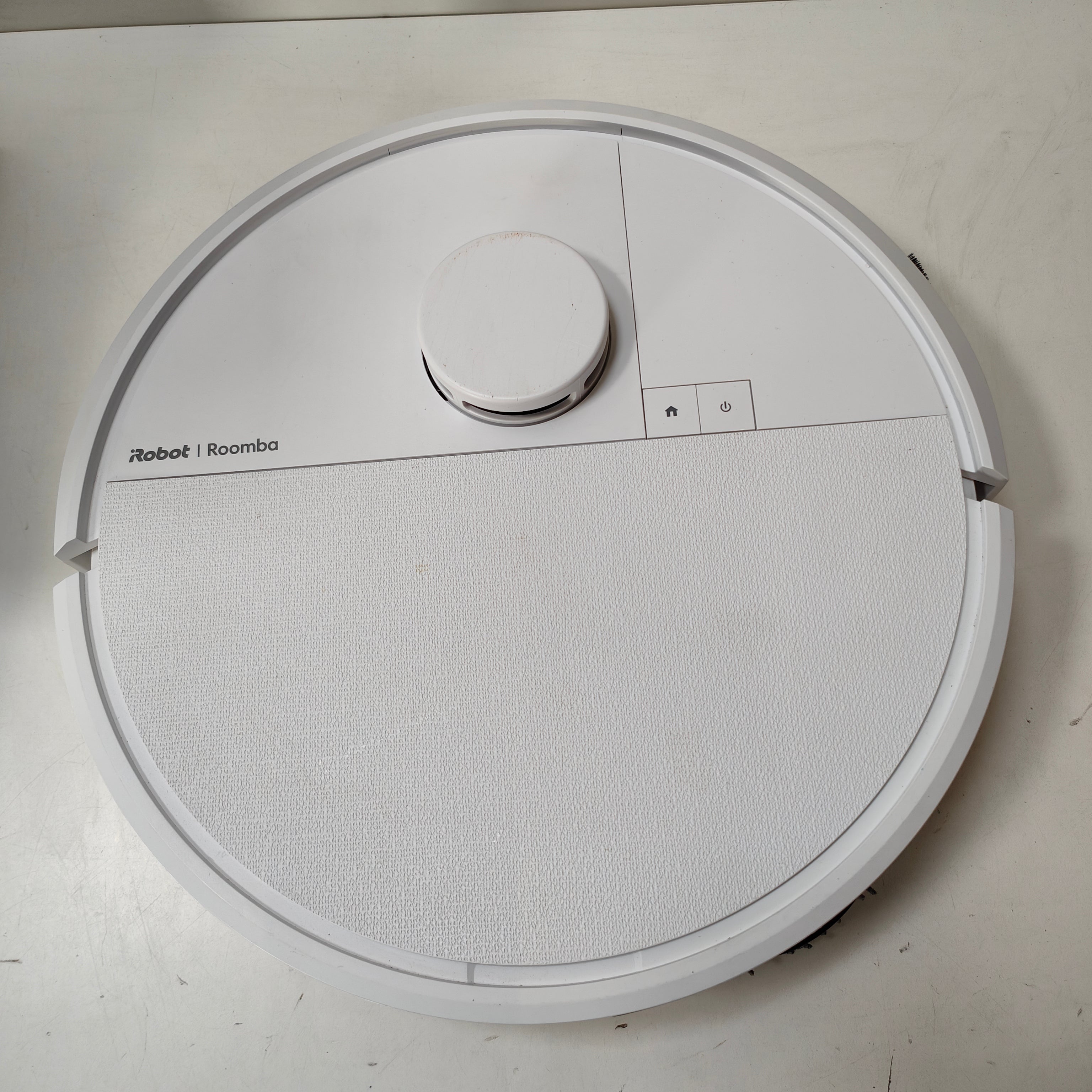 iRobot Roomba Plus 405 Combo Robot + Station de lavage automatique blanche