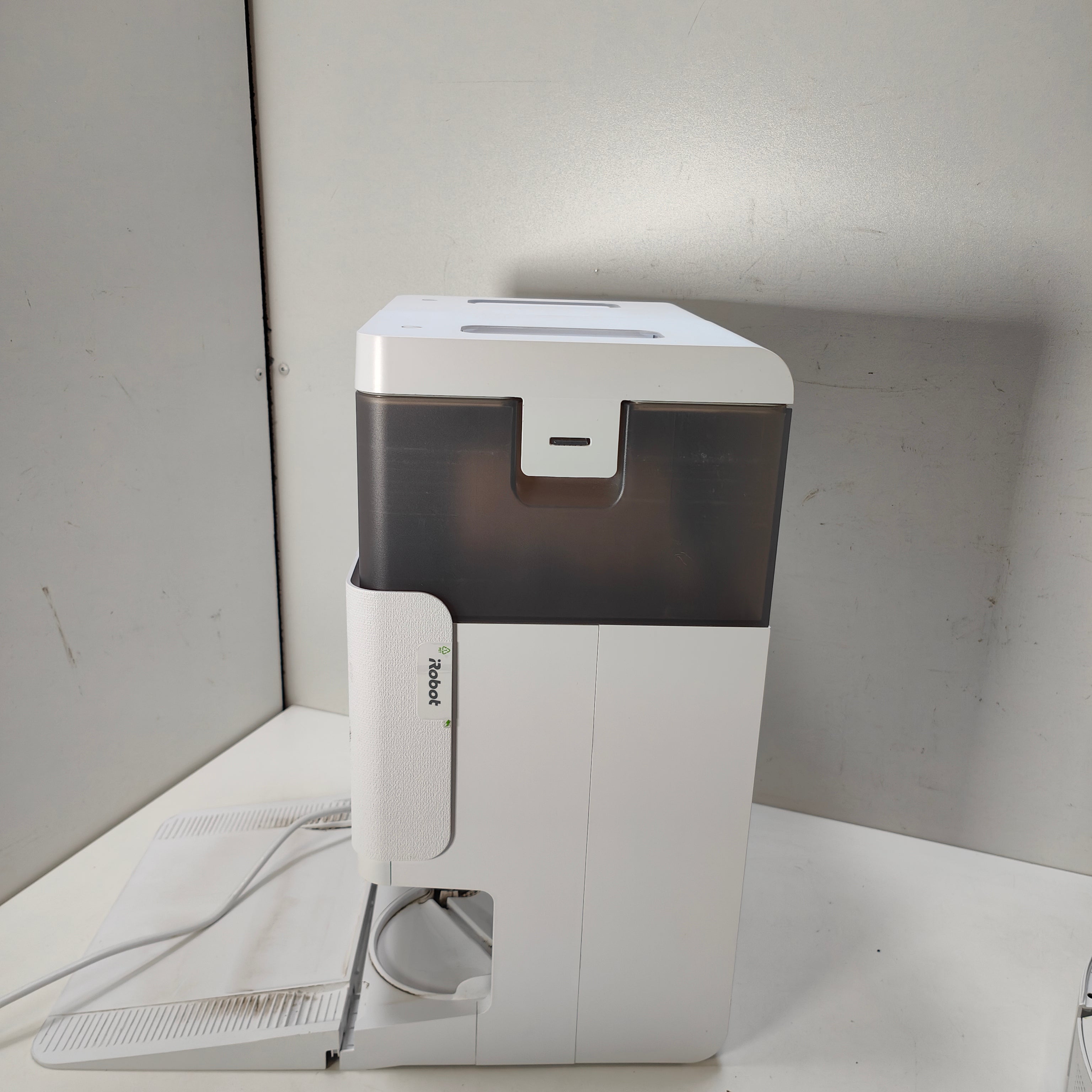 iRobot Roomba Plus 405 Combo Robot + Station de lavage automatique blanche