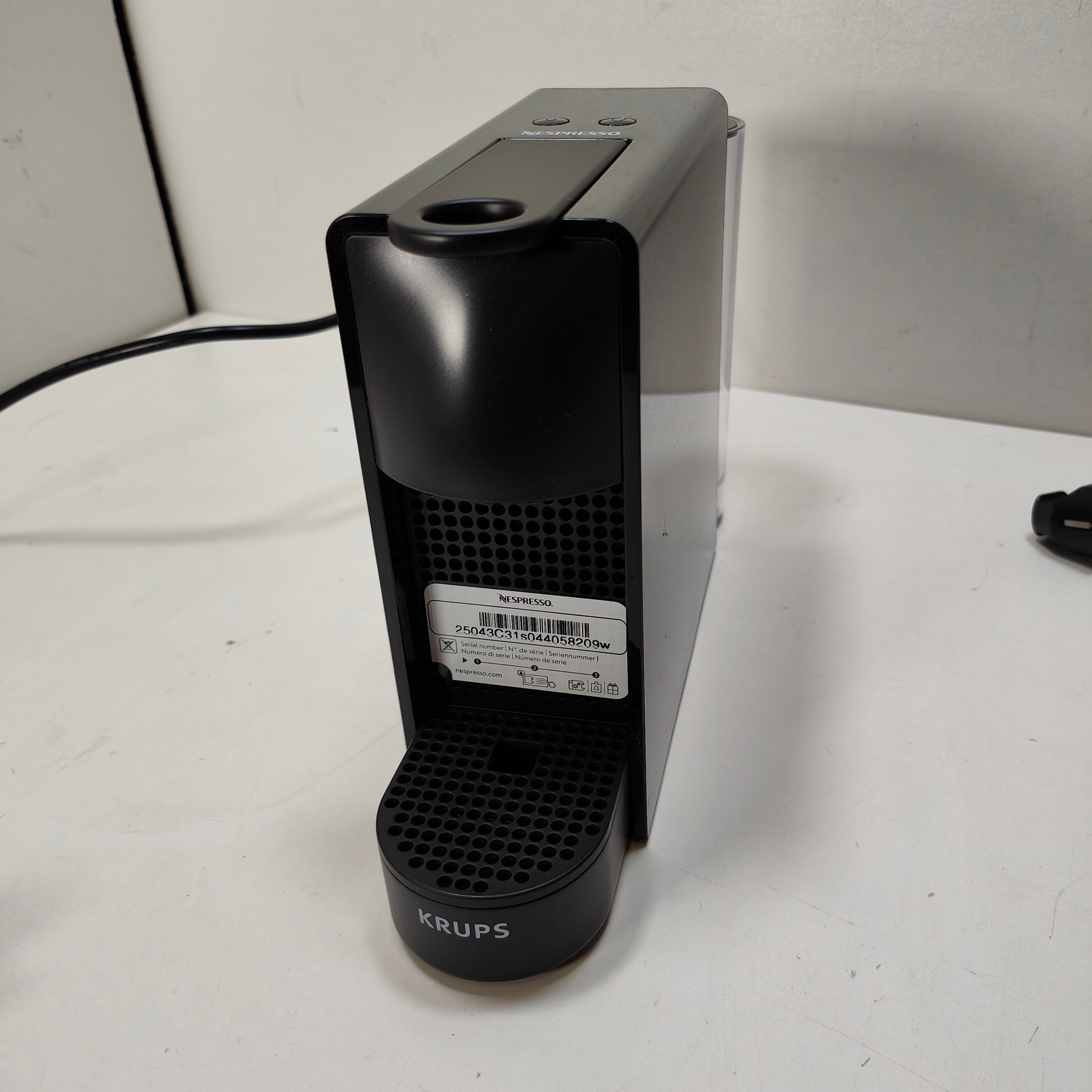 Krups Nespresso Essenza Mini XN1118 Noir + Mousseur à lait