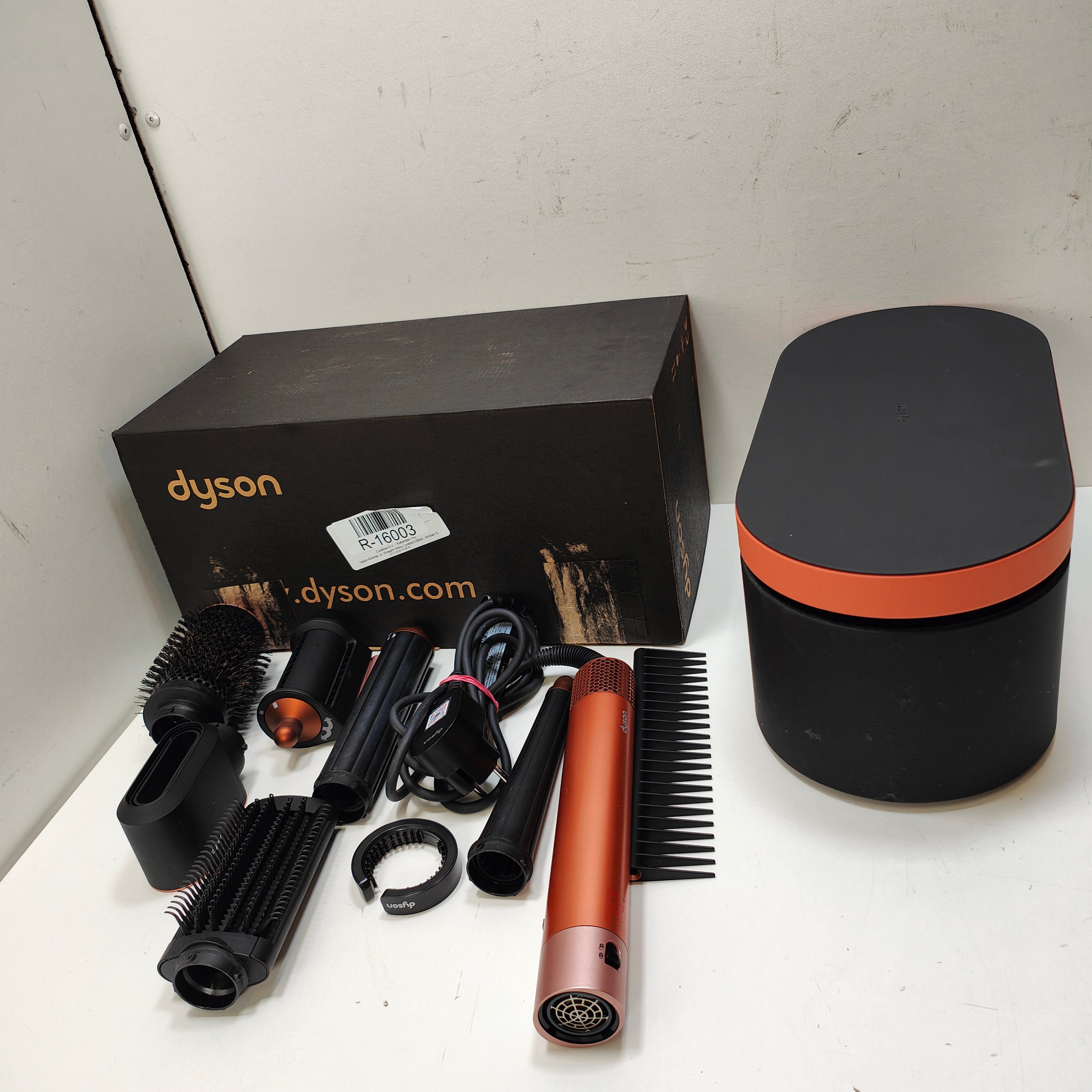 Dyson Airwrap i.d. Straight + Wavy Limited Edition Amber Silk