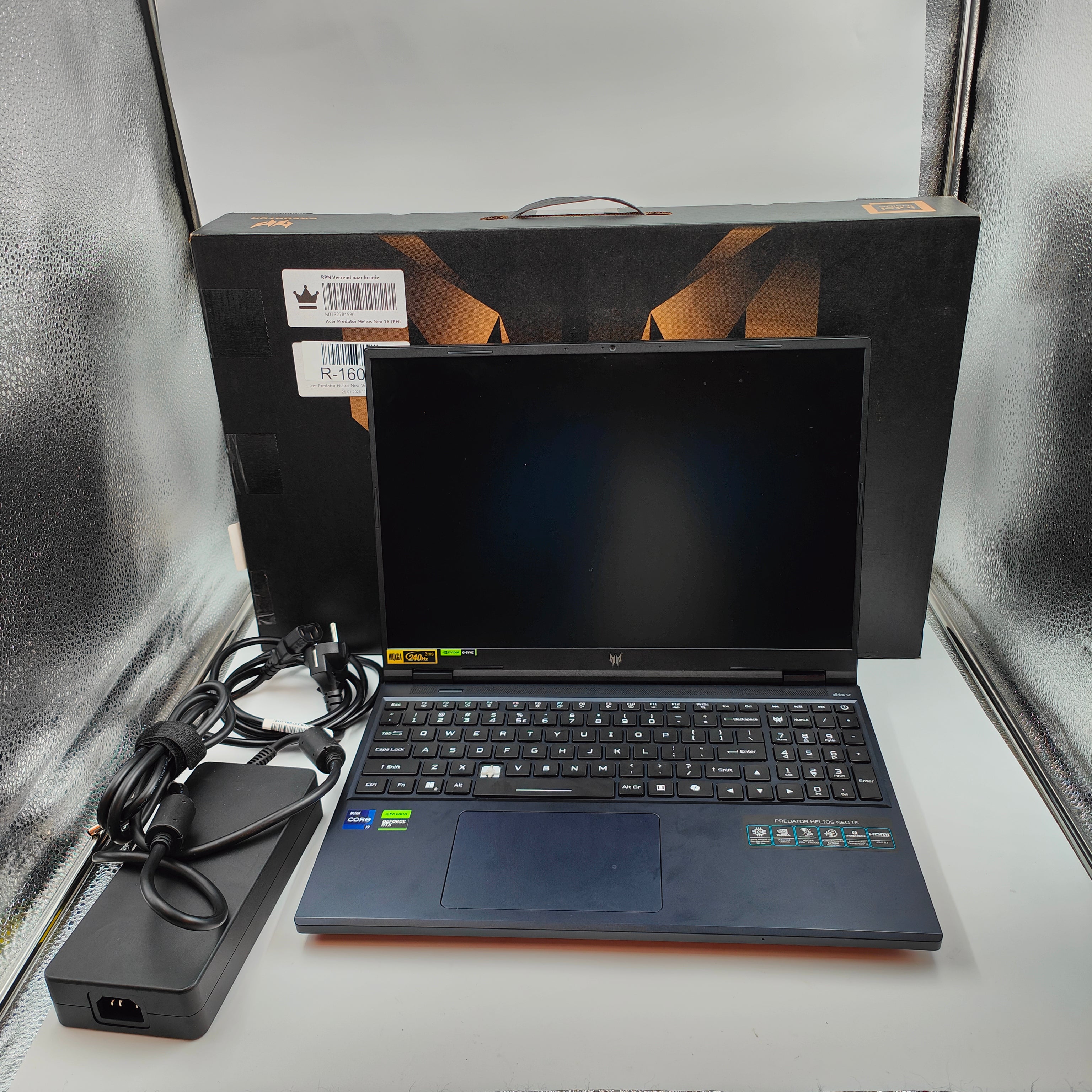 Acer Predator Helios Neo 16 (PHN16-72-95HS) QWERTY